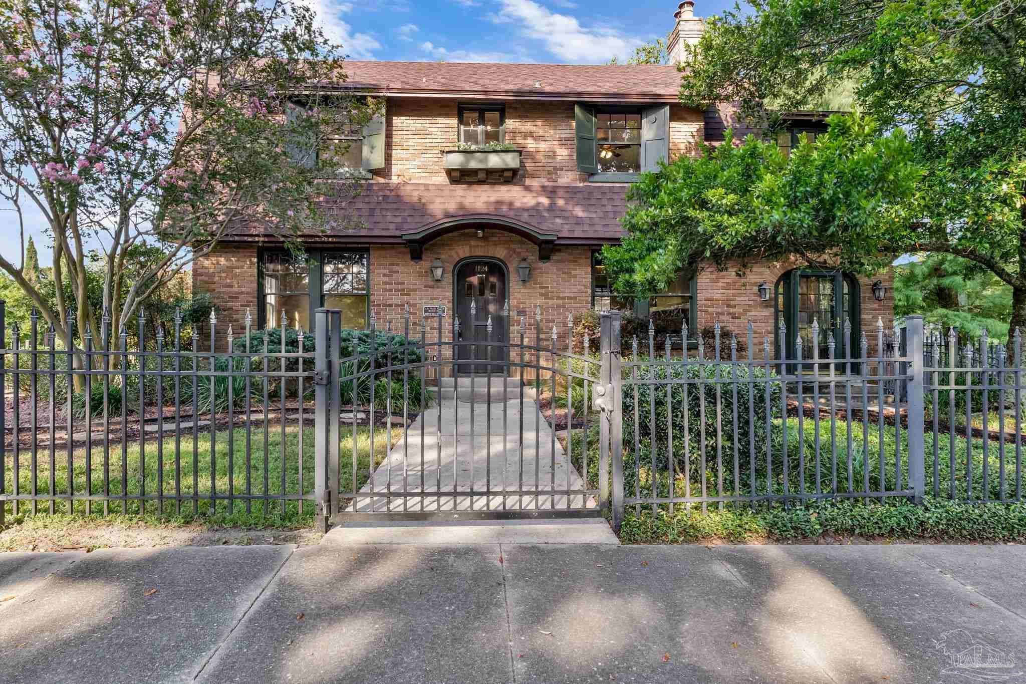 1124 N Spring St — photo