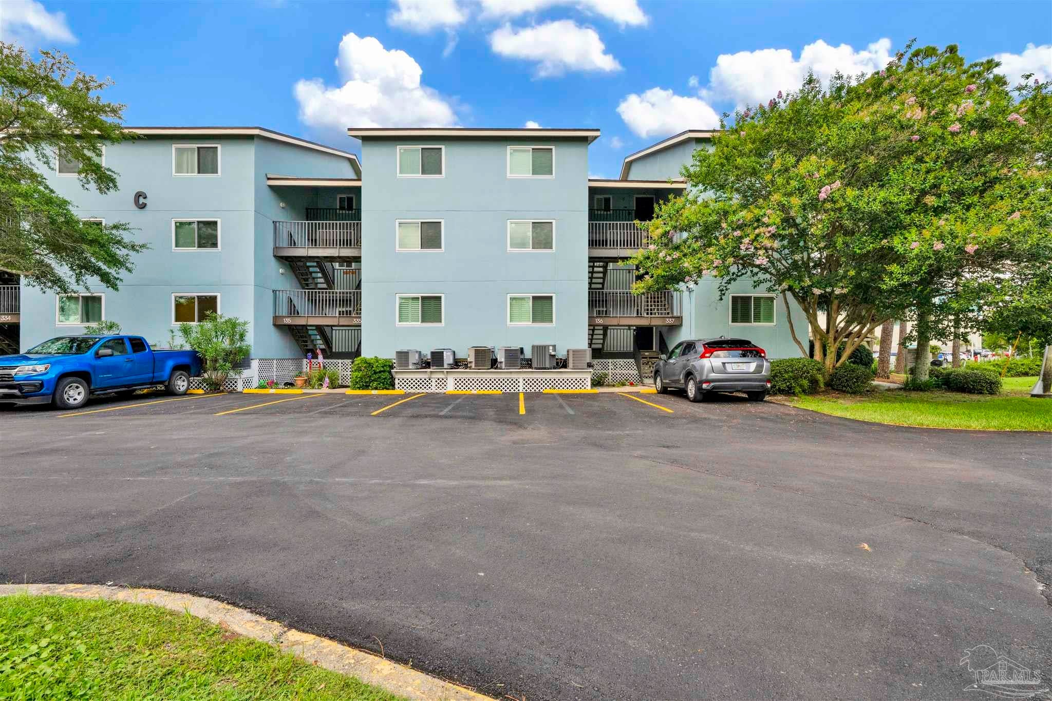 14100 River Rd — photo