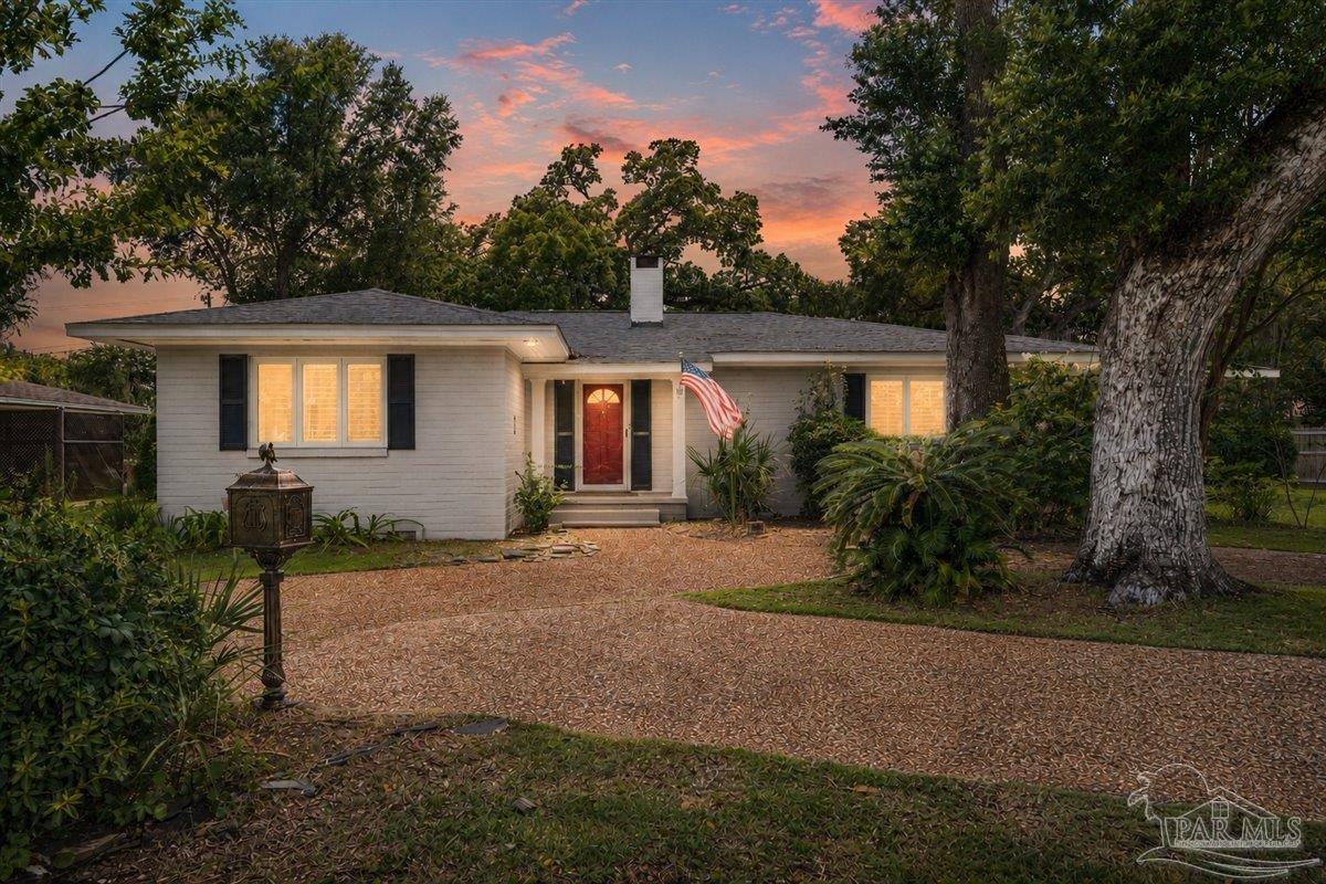 15 Lakeside Dr — photo