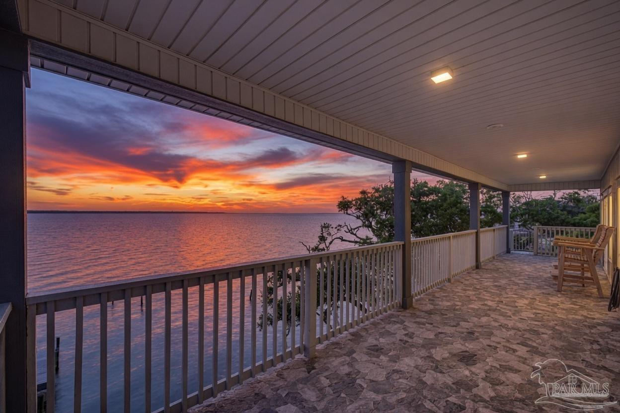 305 S Garcon Point Road, Milton, FL 32583 — photo 2