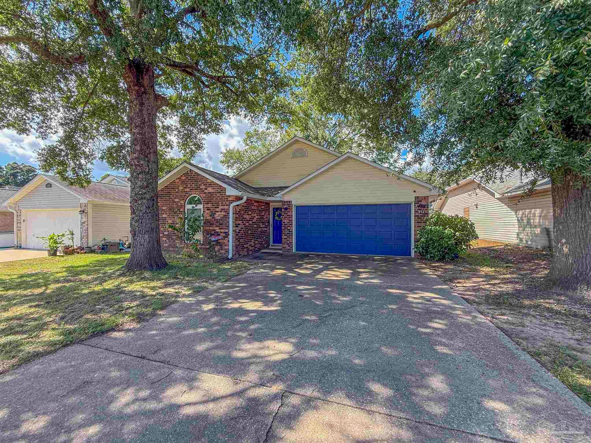 312 Pin Oak Ct — photo