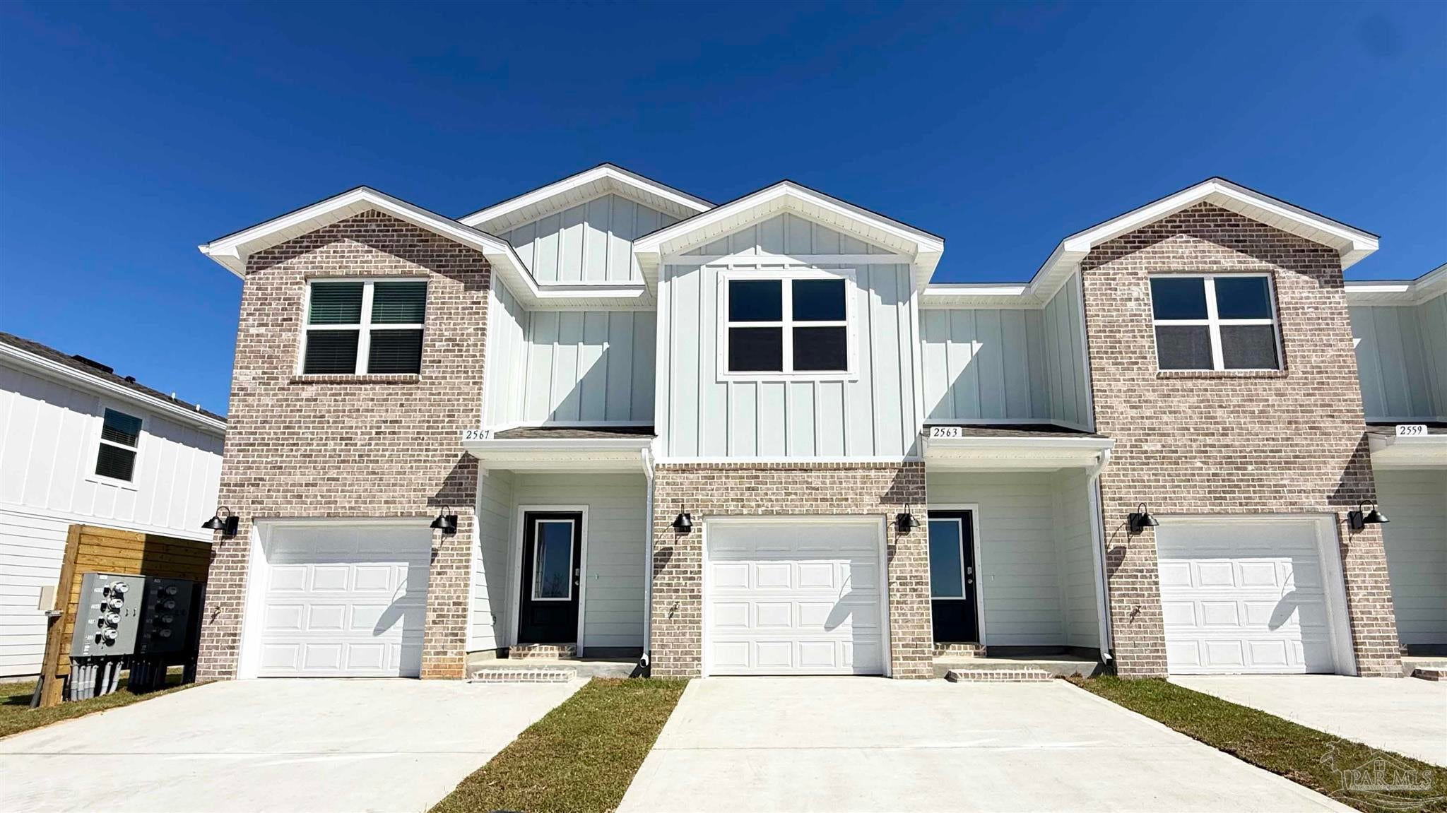 2350 Cliff Hollow Cir — photo