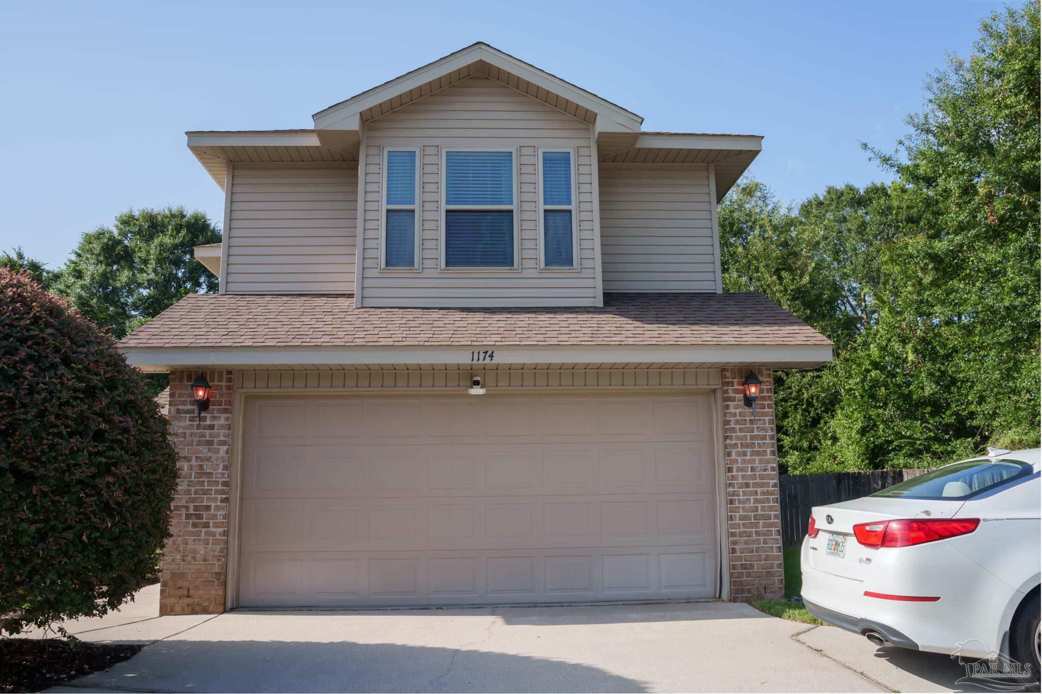 1174 Wetherby Rd — photo