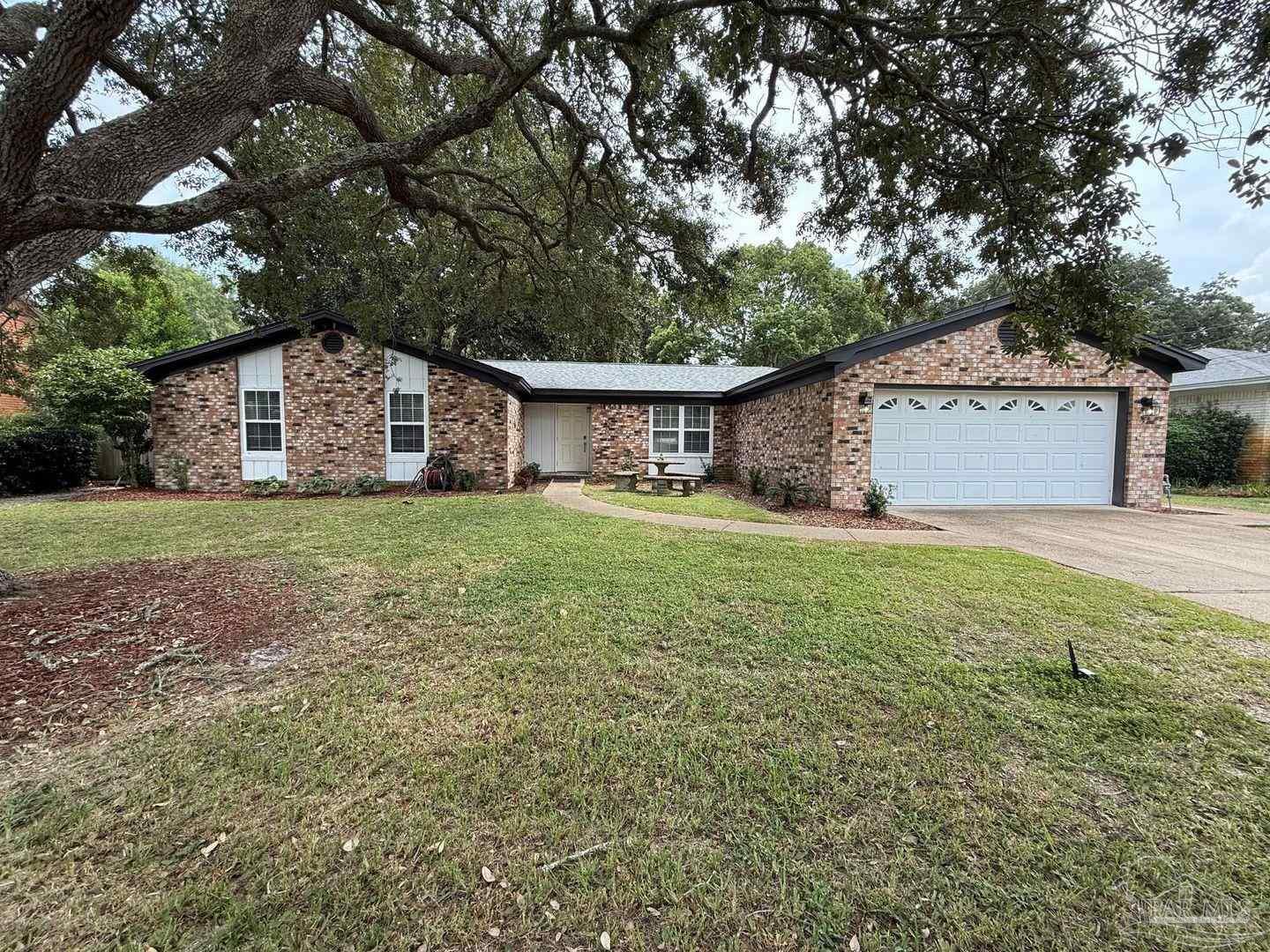 420 Dolphin St — photo