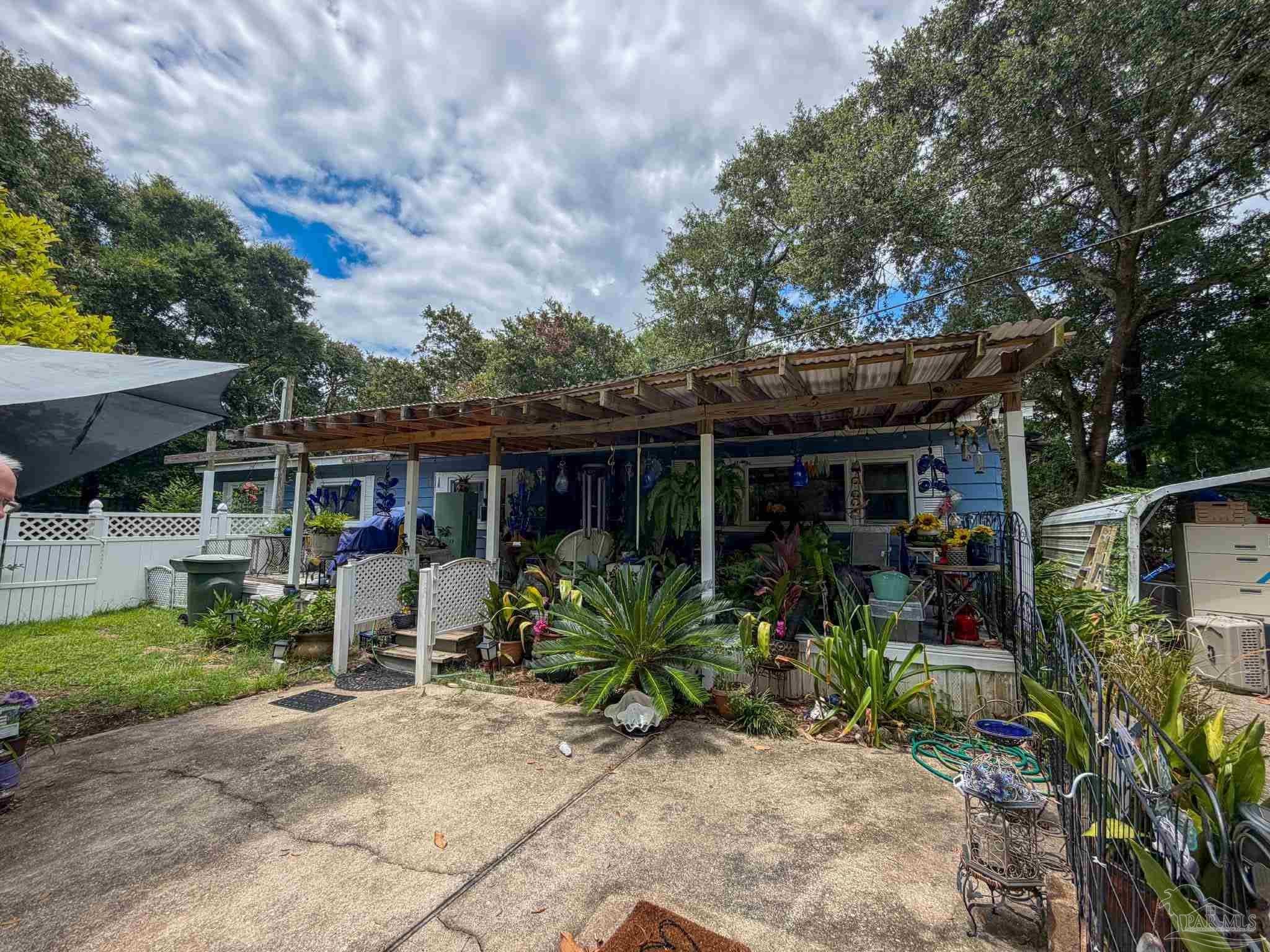 8529 Stockdale Ave — photo