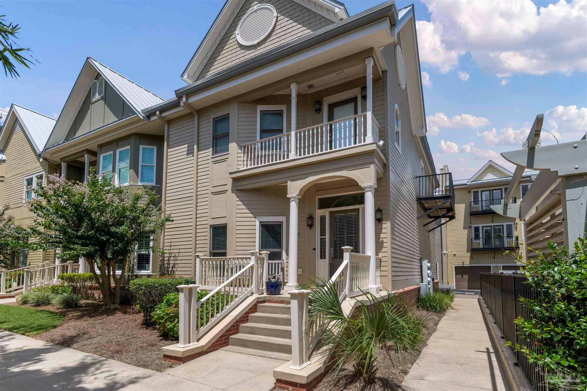 207 W Jackson St 11 — photo