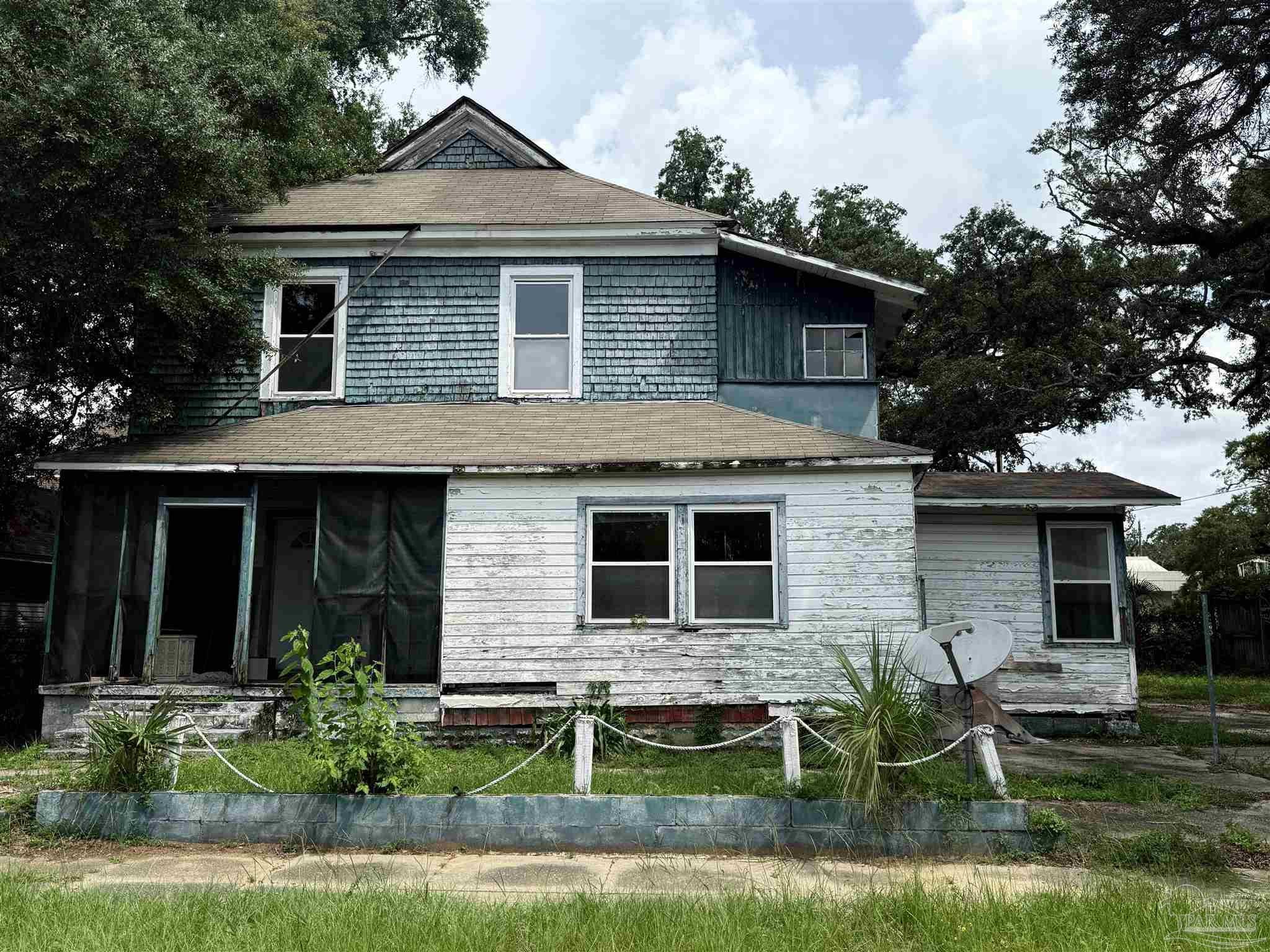 804 E Lee St — photo