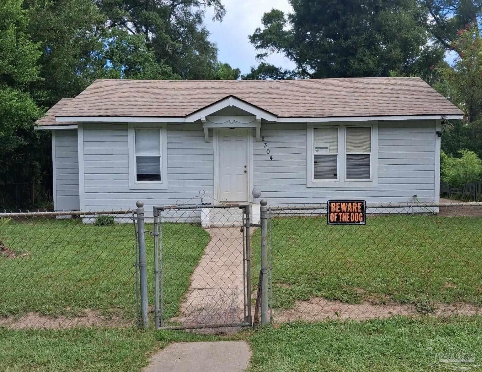 2304 W Blount St — photo