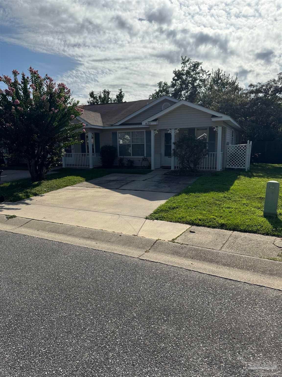 8122 Heirloom Dr — photo