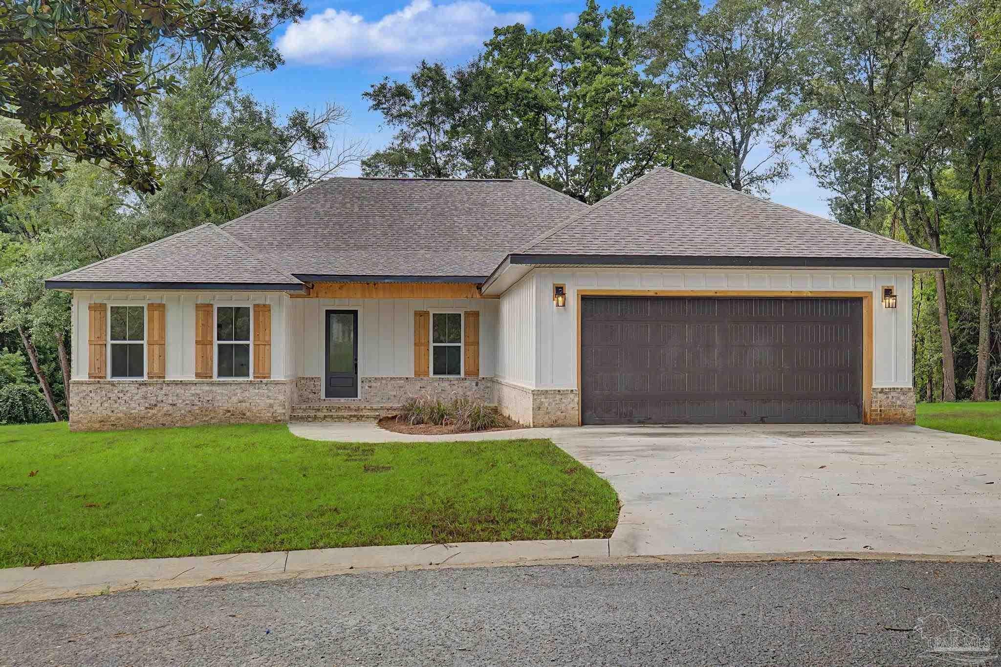 8700 Thunderbird Dr — photo