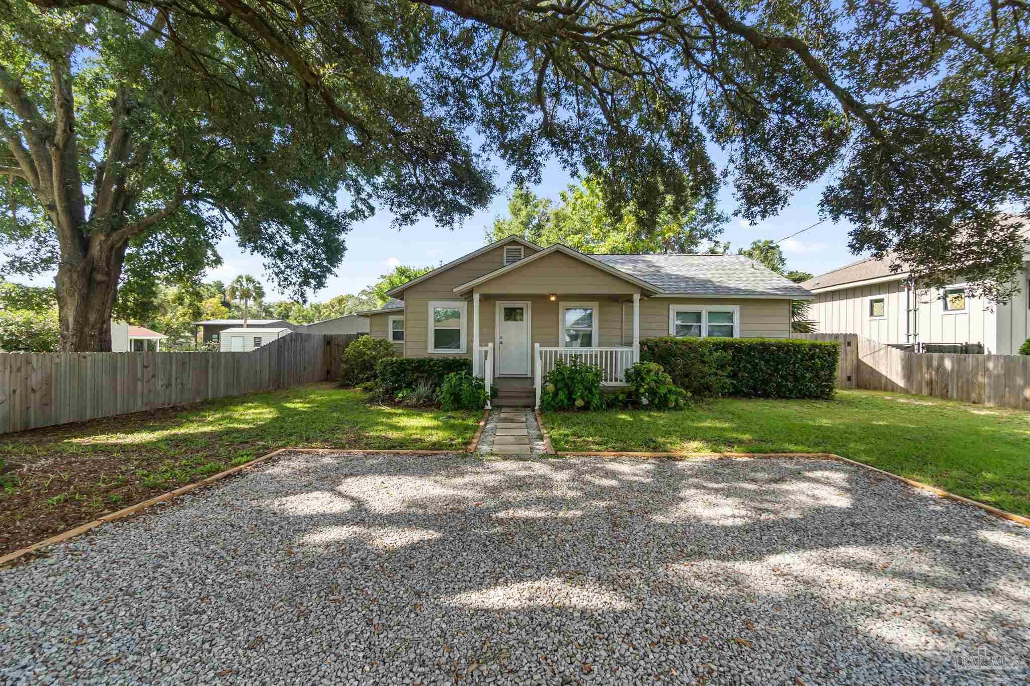 3115 E Lloyd St — photo