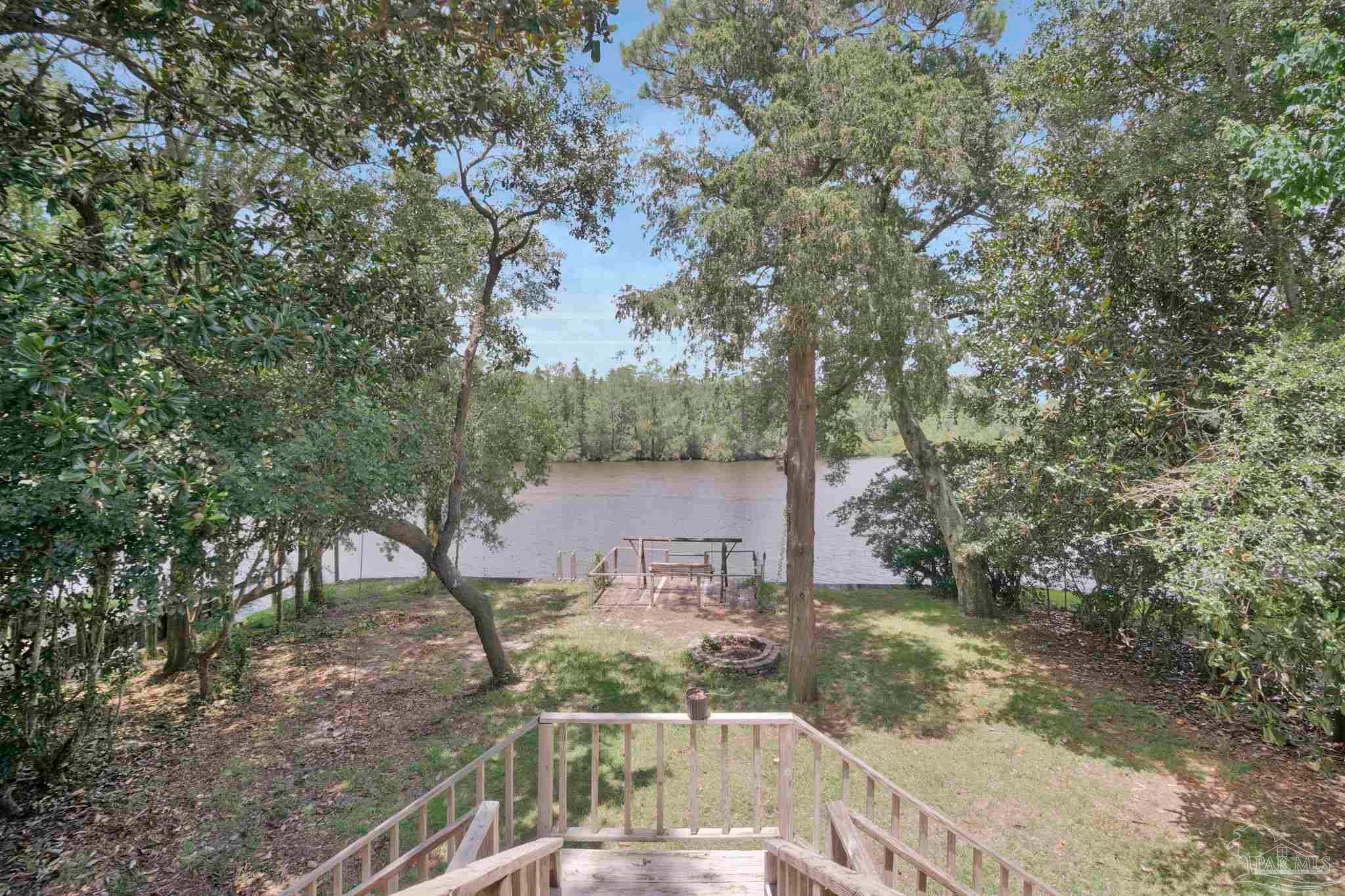 5985 N Airport Rd — photo