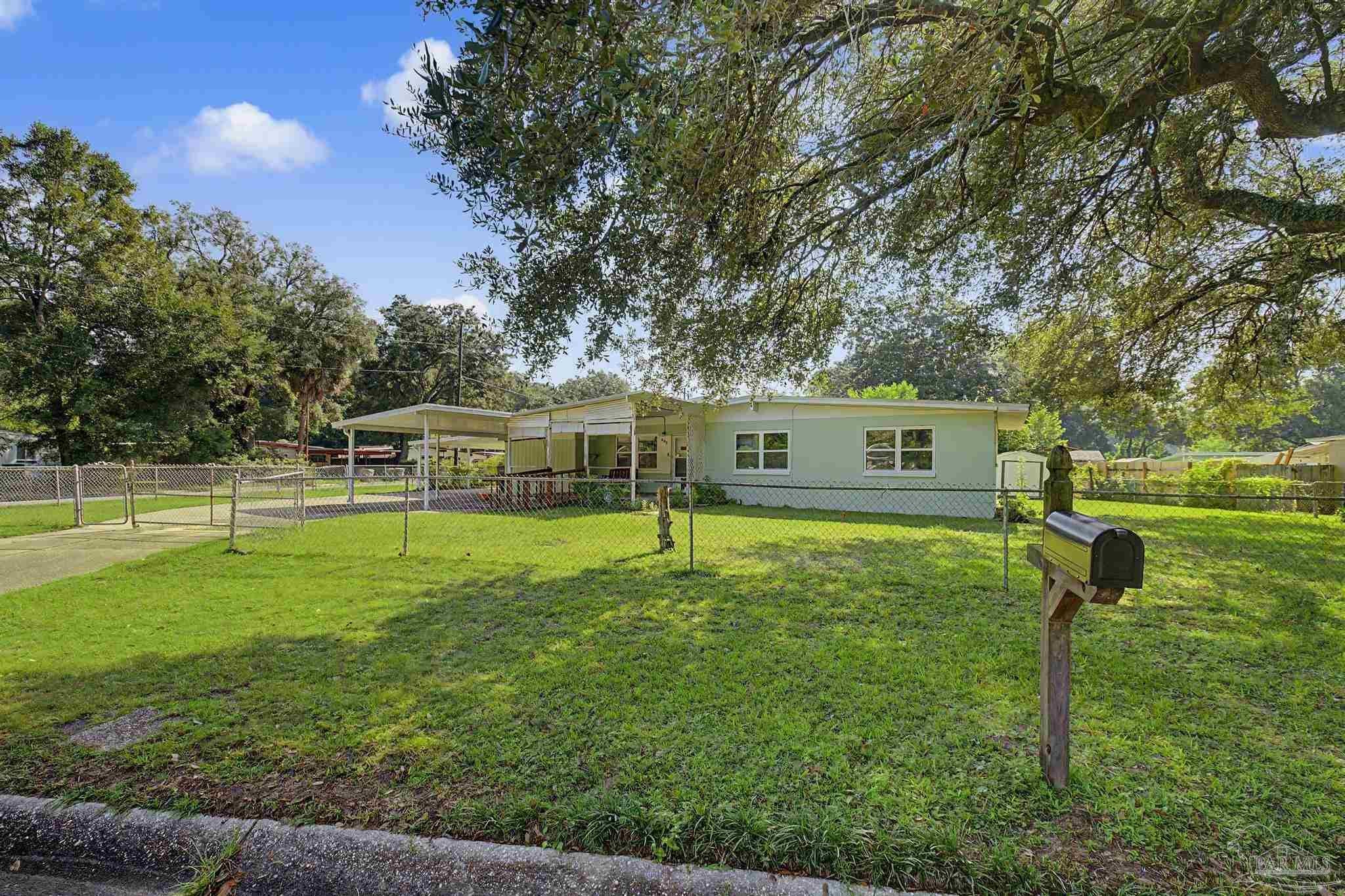 602 Edgecliff Dr — photo