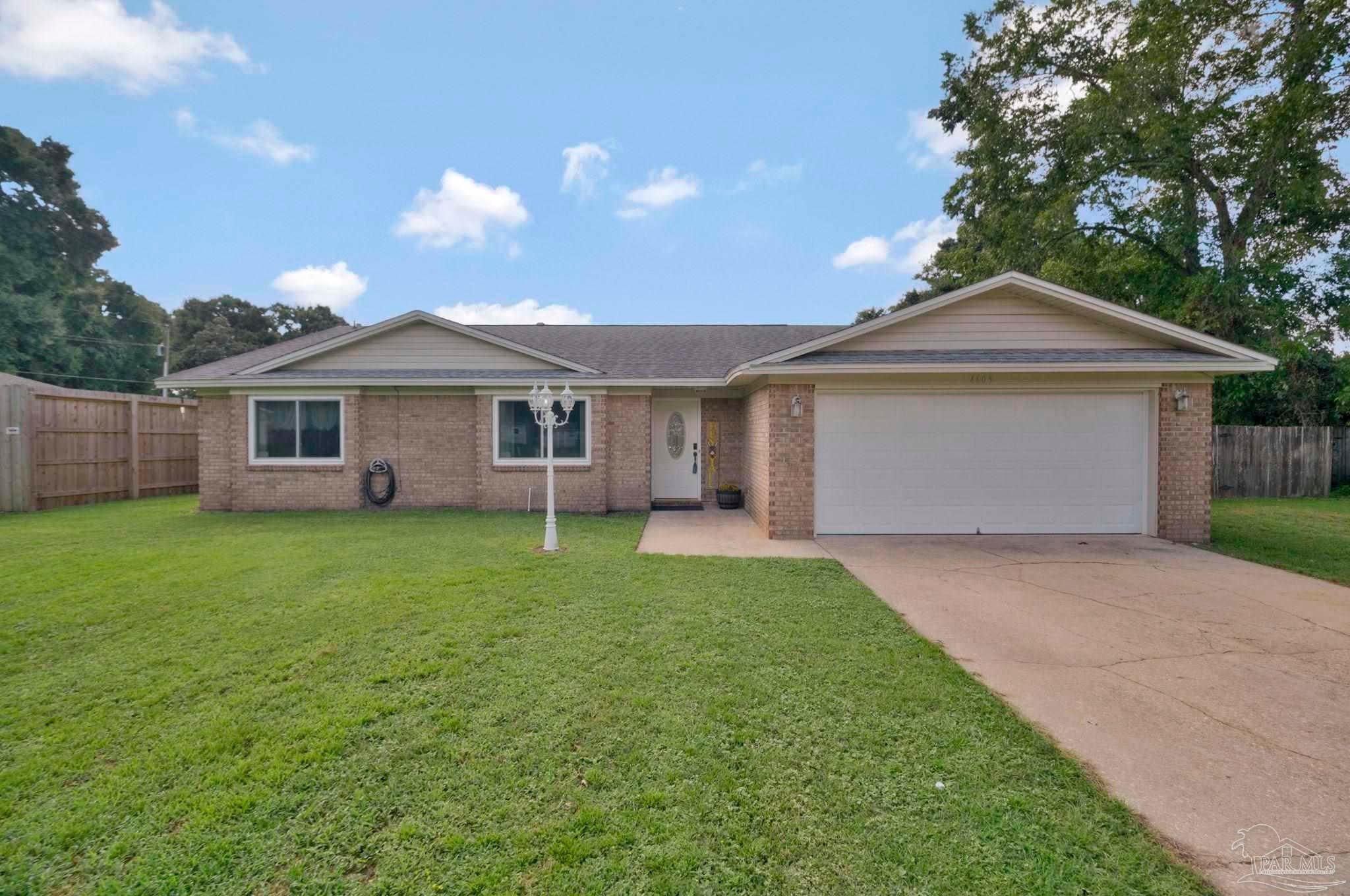 4605 Laquinta Ct — photo