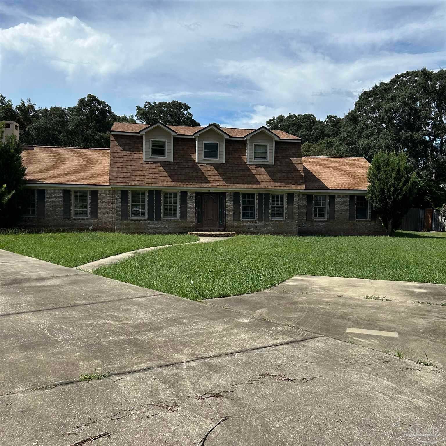 817 Bay Cliffs Rd — photo