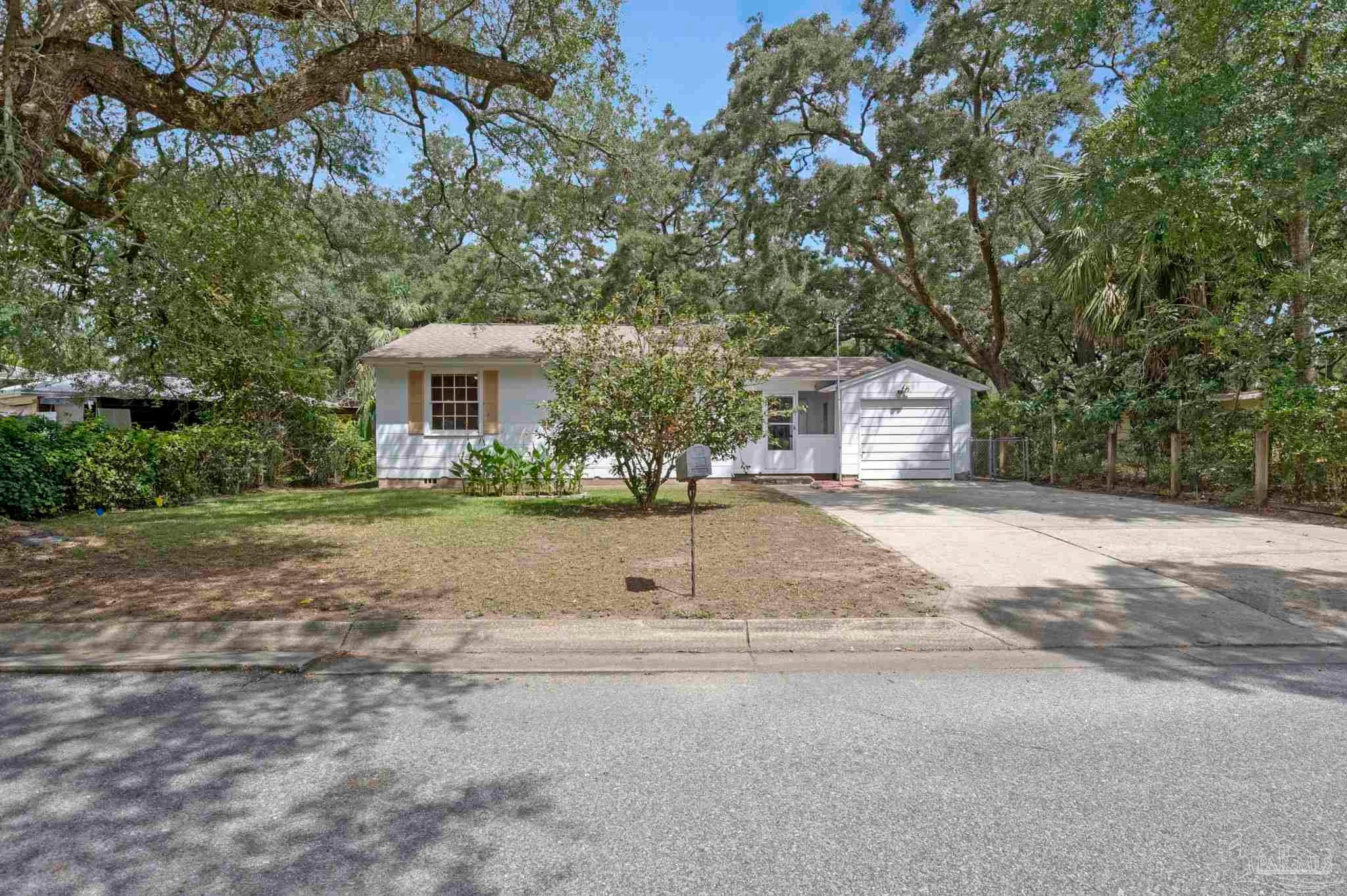 12 Dewitt Dr — photo