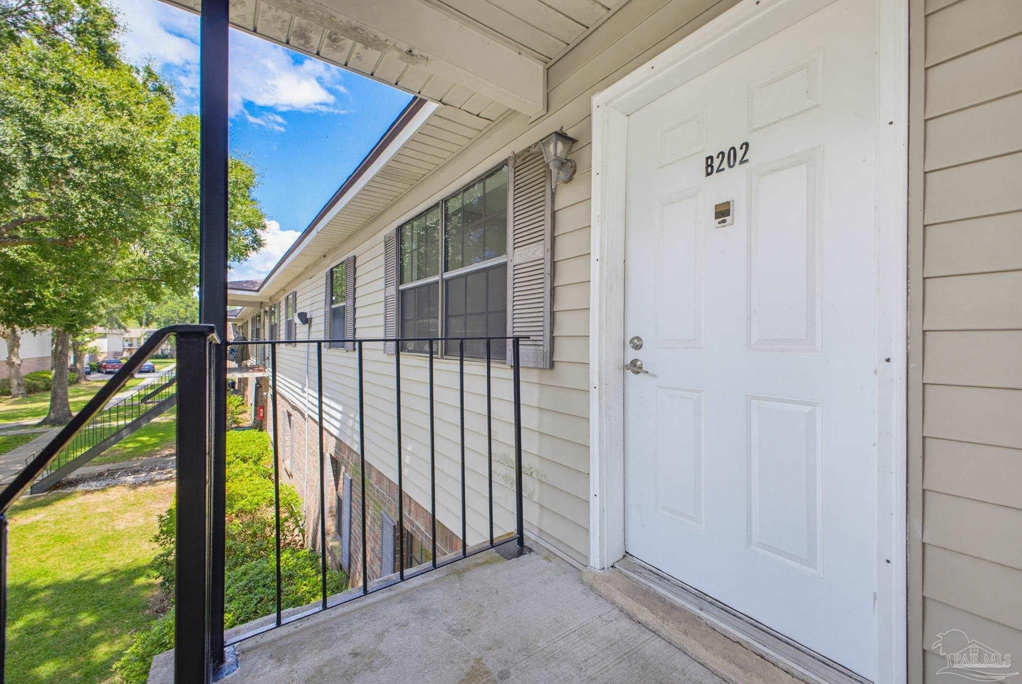 4344 Langley Ave B202 — photo