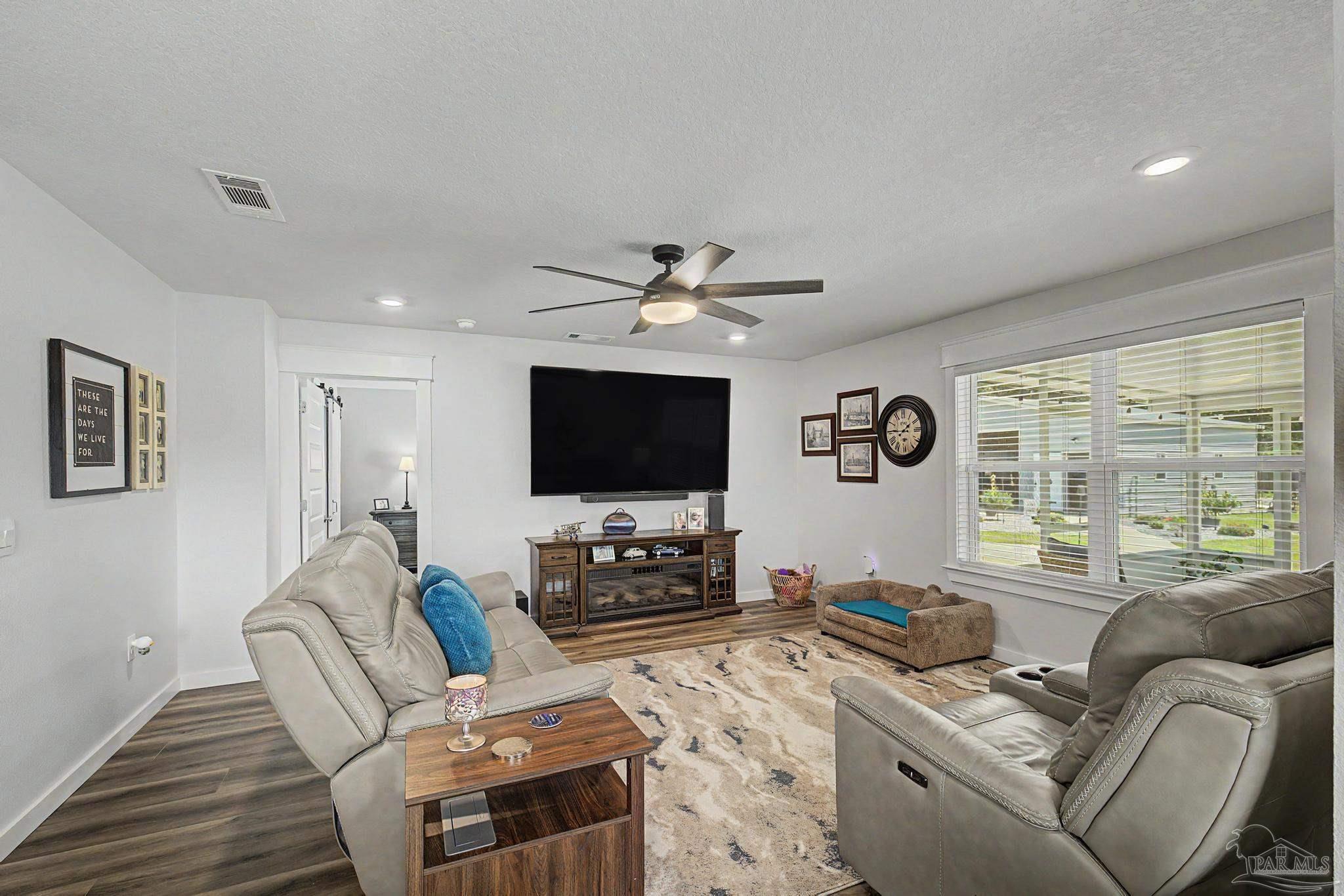 7515 Saddlebrook Avenue, Pace, FL 32571 — photo 2