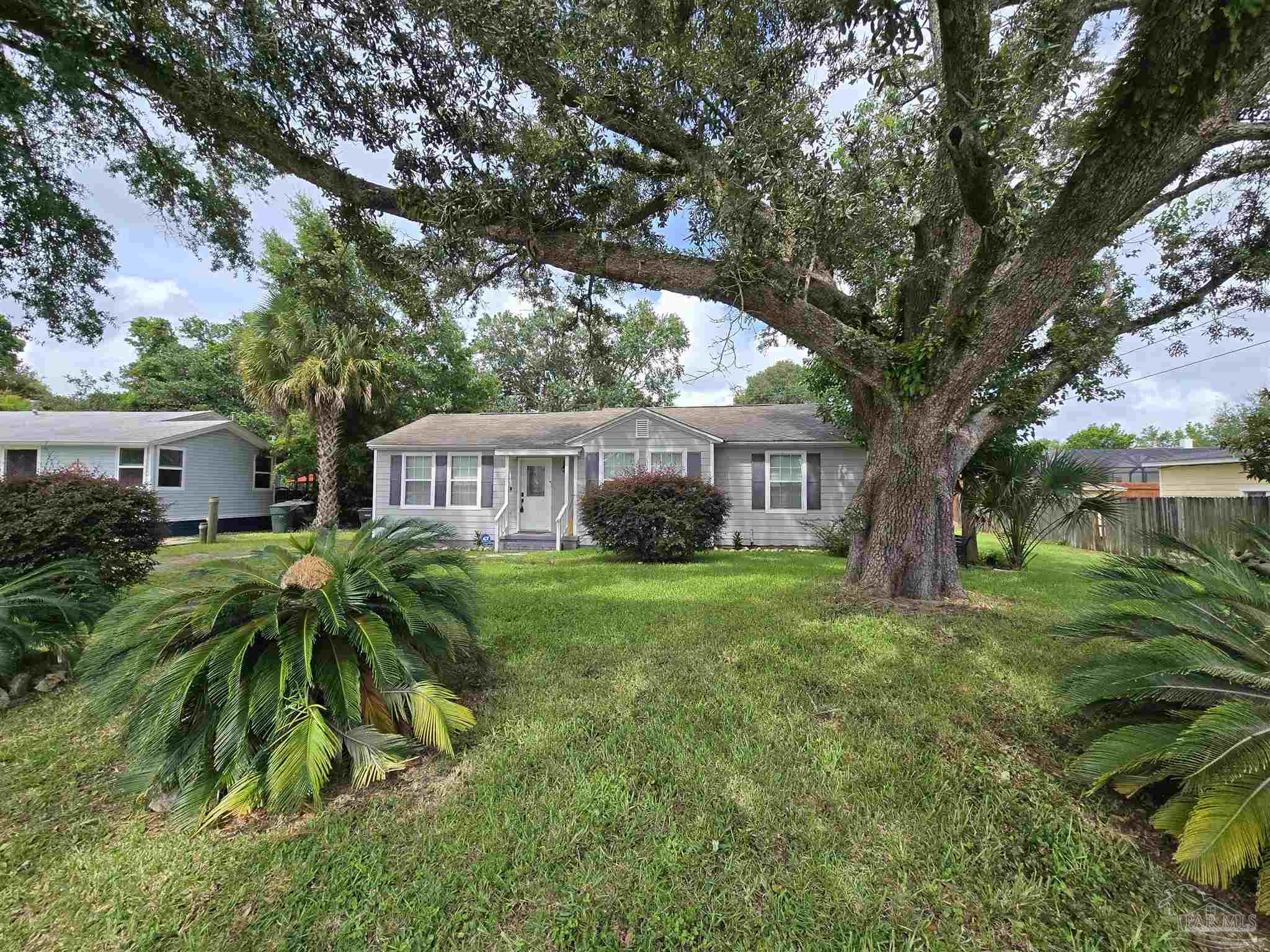 122 SE Gilliland Rd — photo
