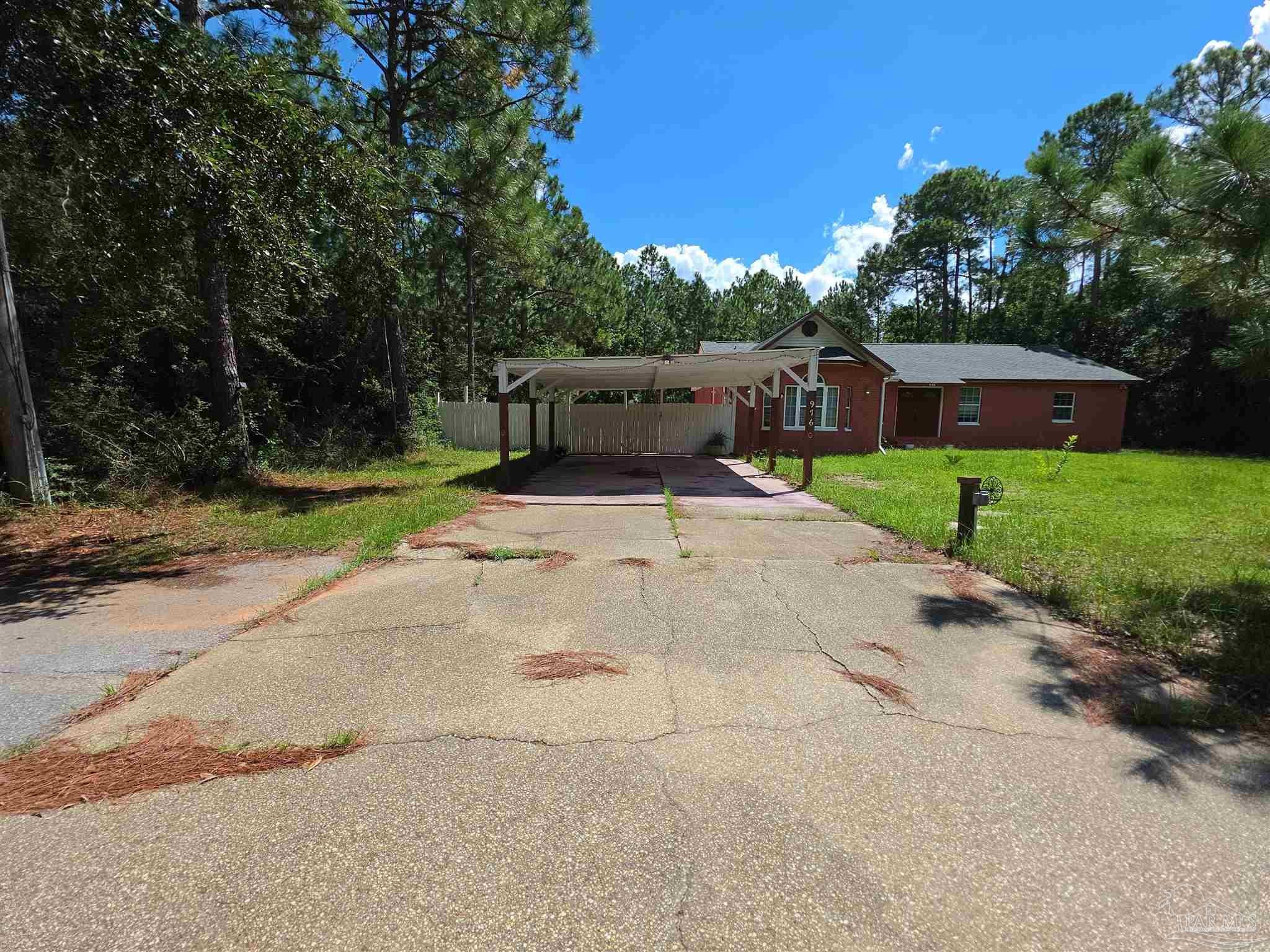 976 Dolphin Rd — photo