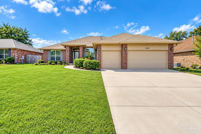 5202 English Oak Dr — photo