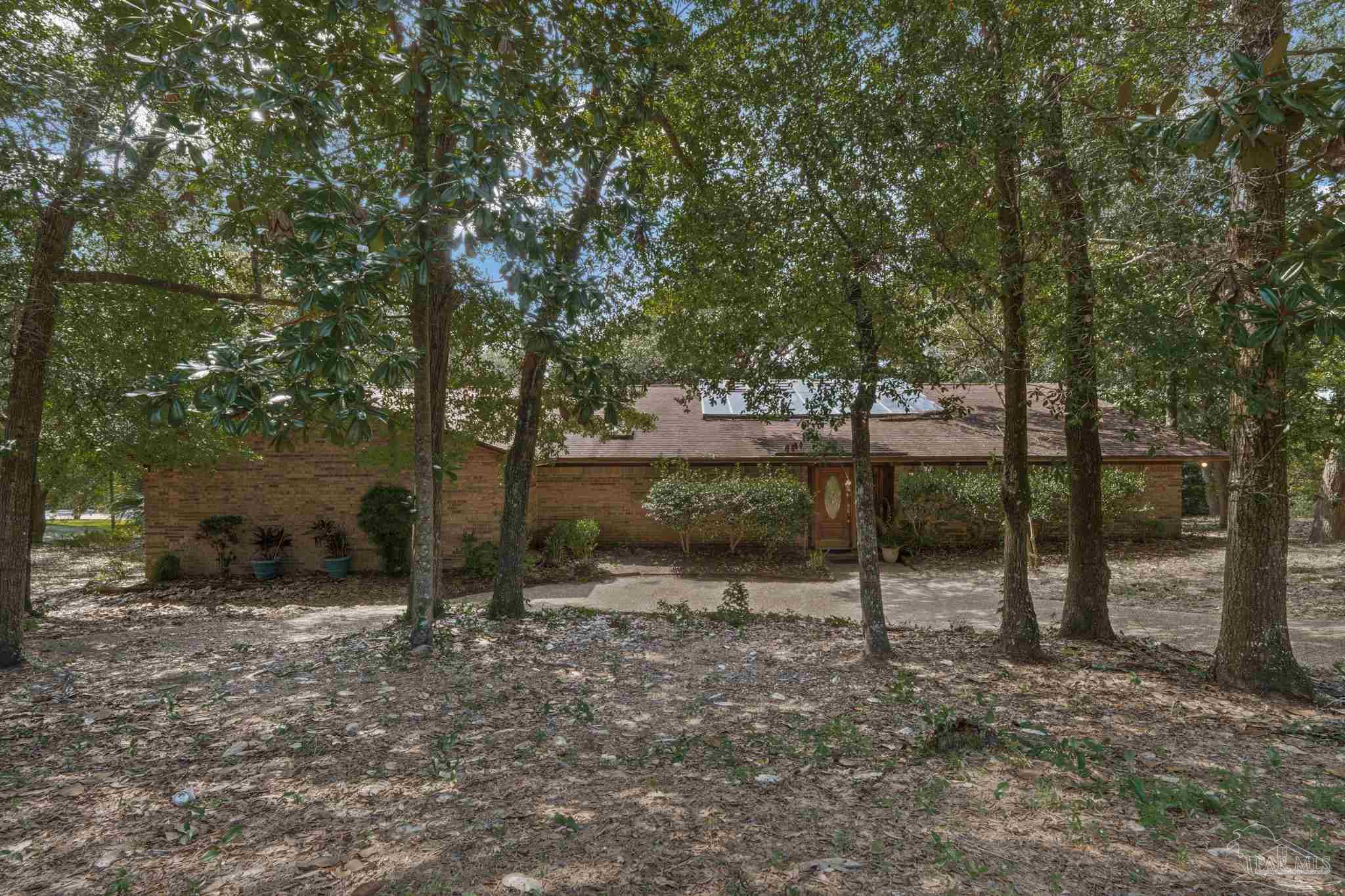 721 Tanglewood Dr — photo