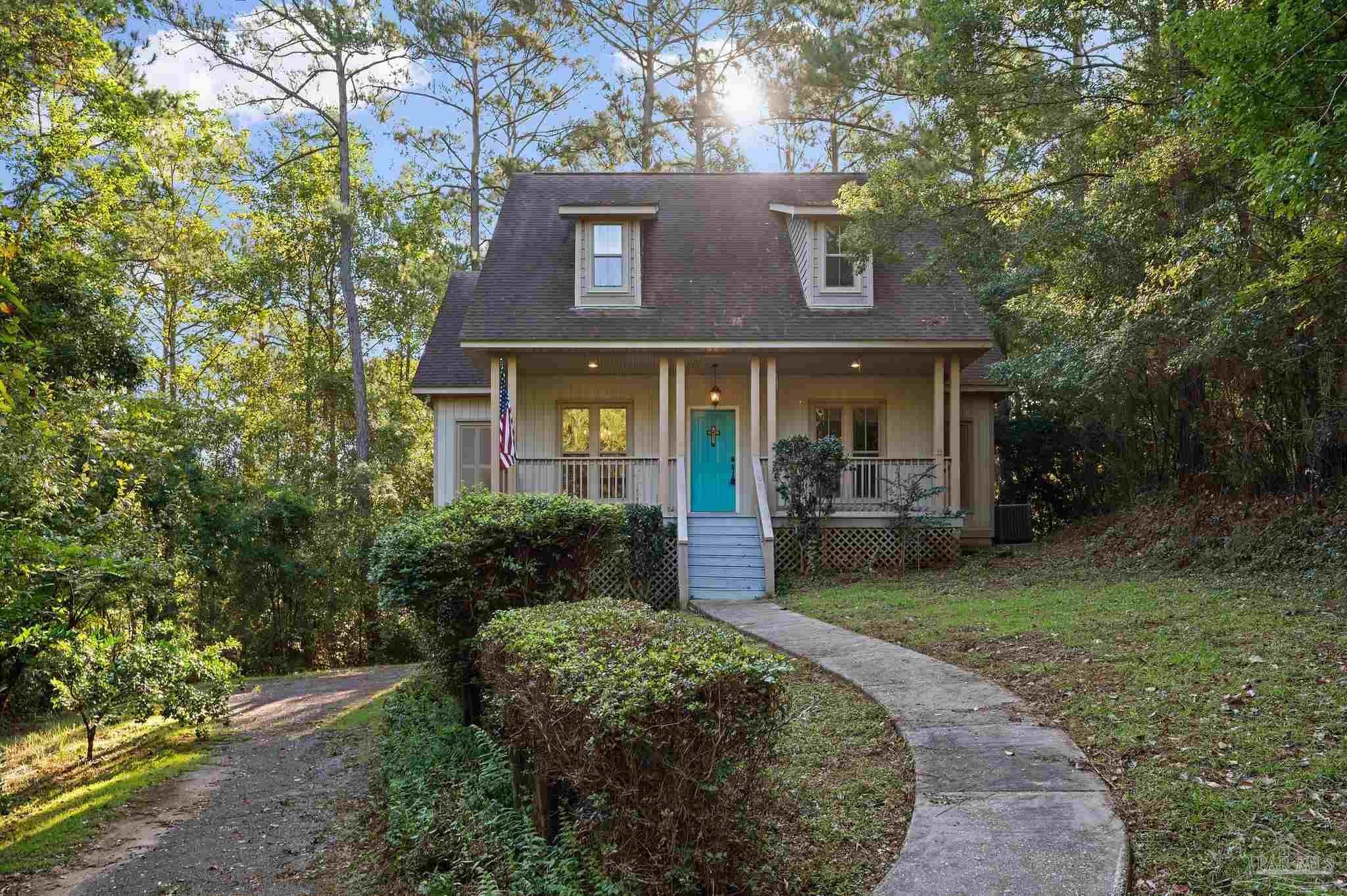 102 Bell Ct — photo