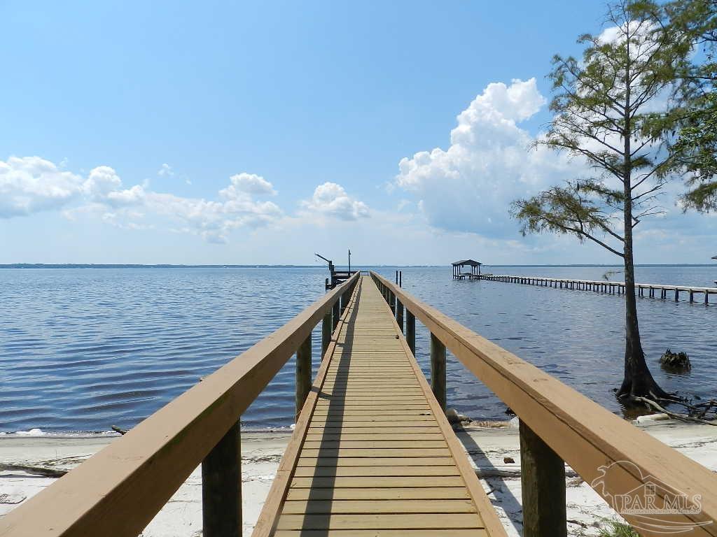 5639 Bay Forest Dr — photo