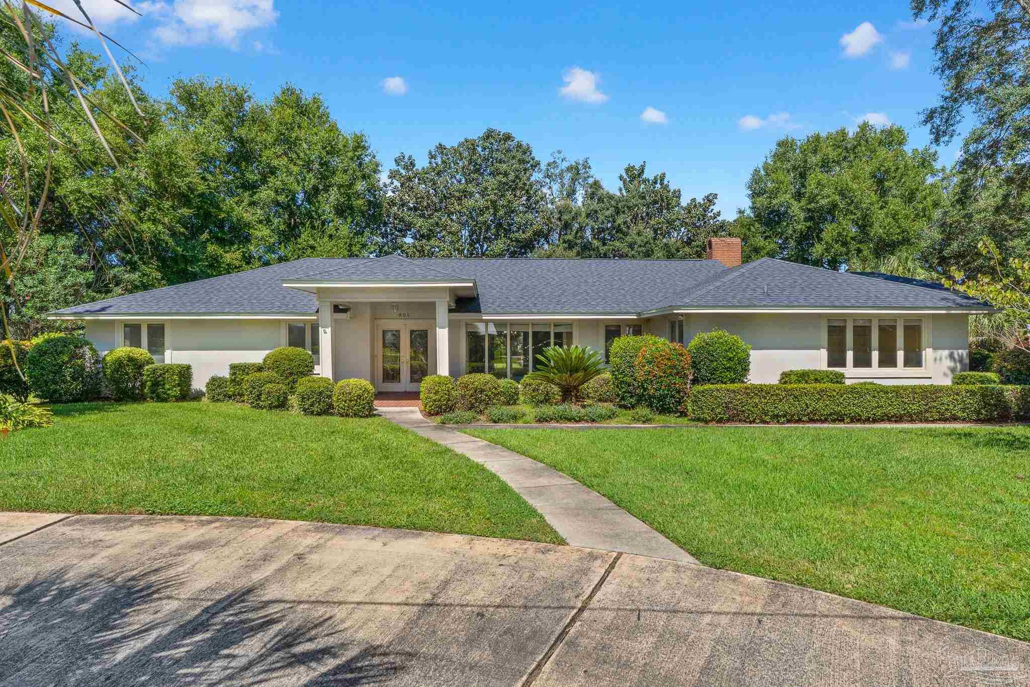 801 Bay Cliffs Rd — photo