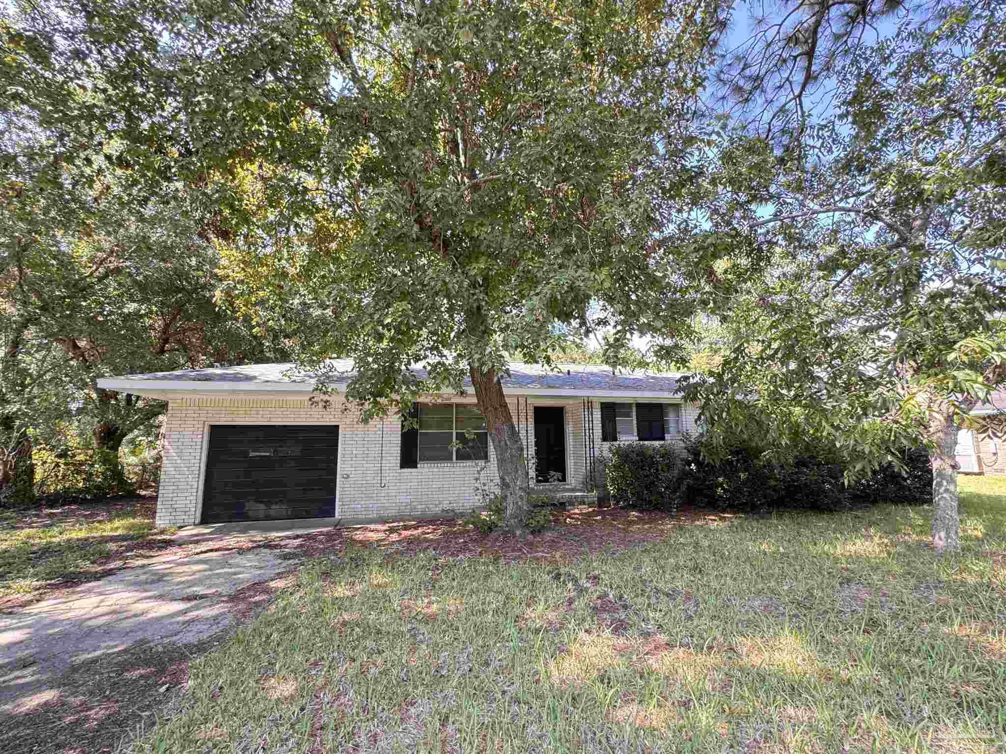 2421 Planetarium Ave — photo