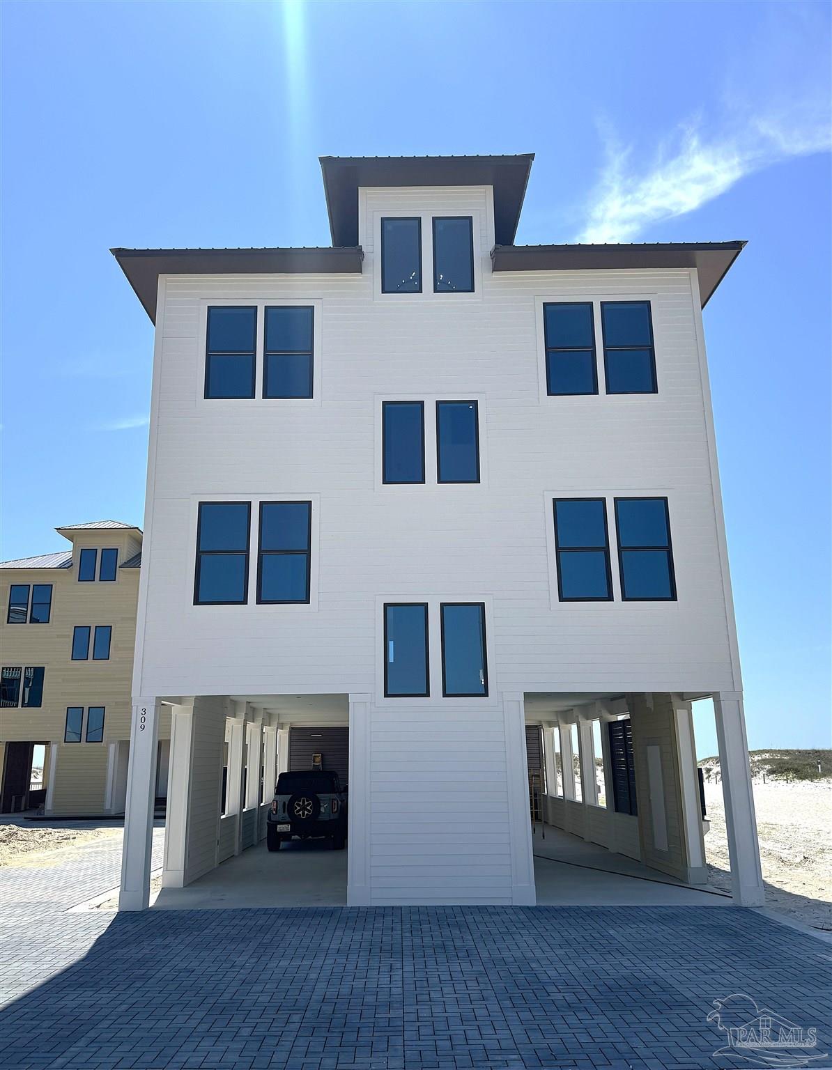 309 E Beach Blvd — photo