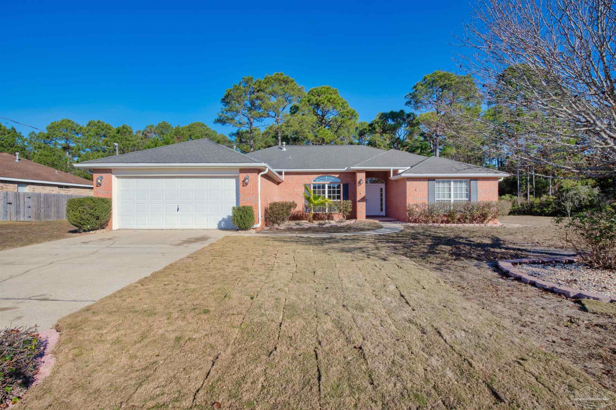 2106 Middleton Dr — photo