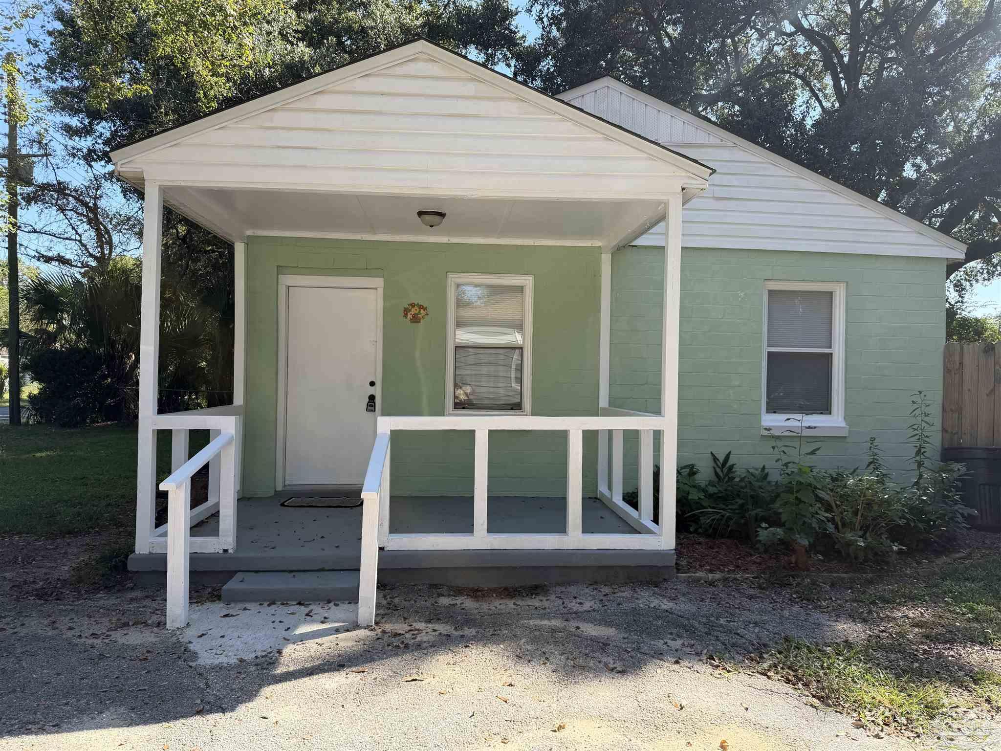 53 W Carver Dr — photo