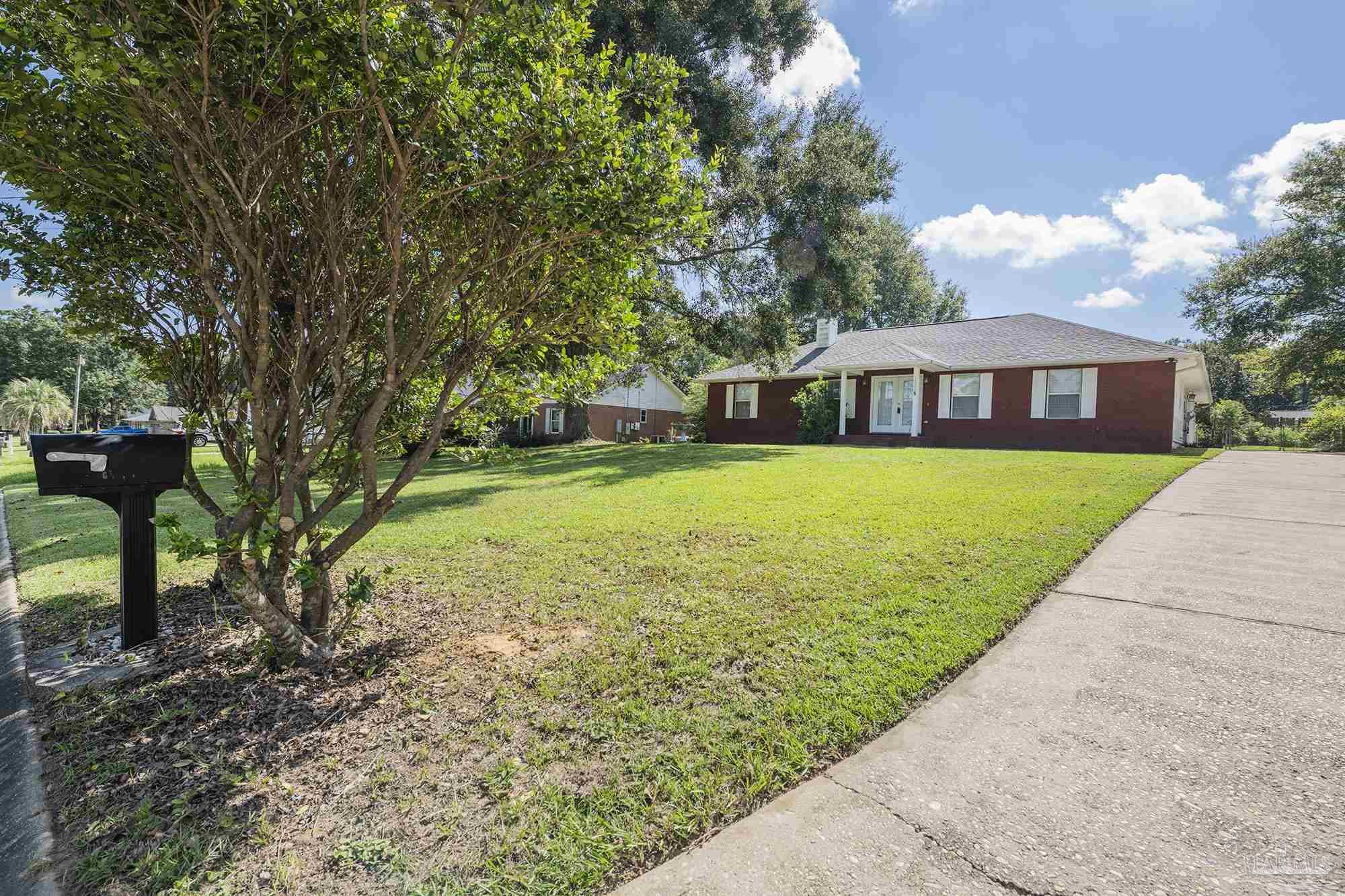 1009 Rachel Cir — photo