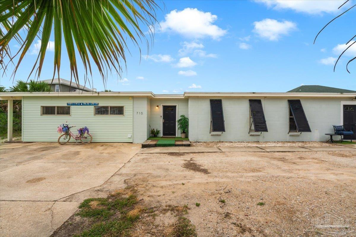 710 Via Deluna Dr — photo