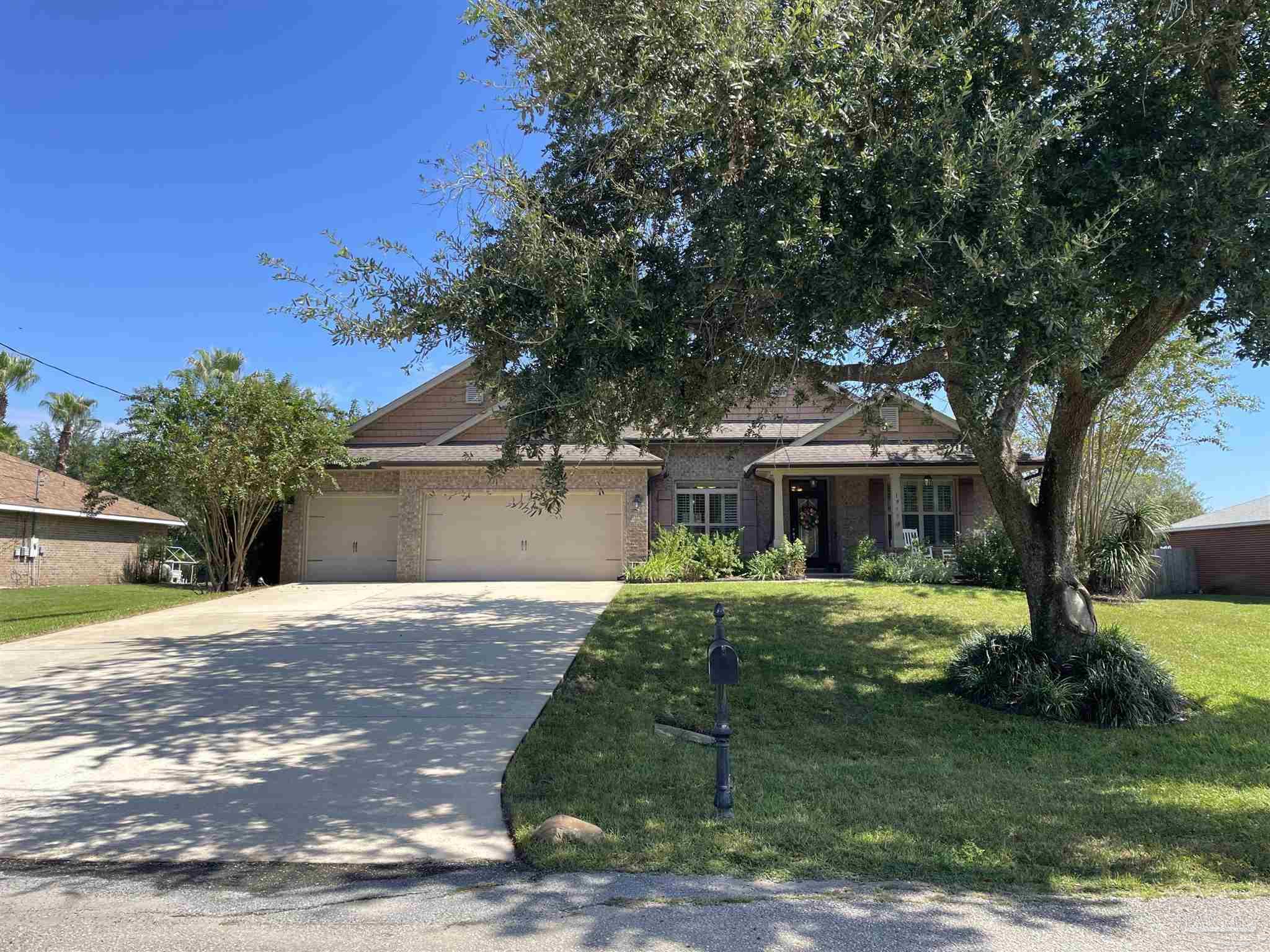 1938 Cardinal Ln — photo