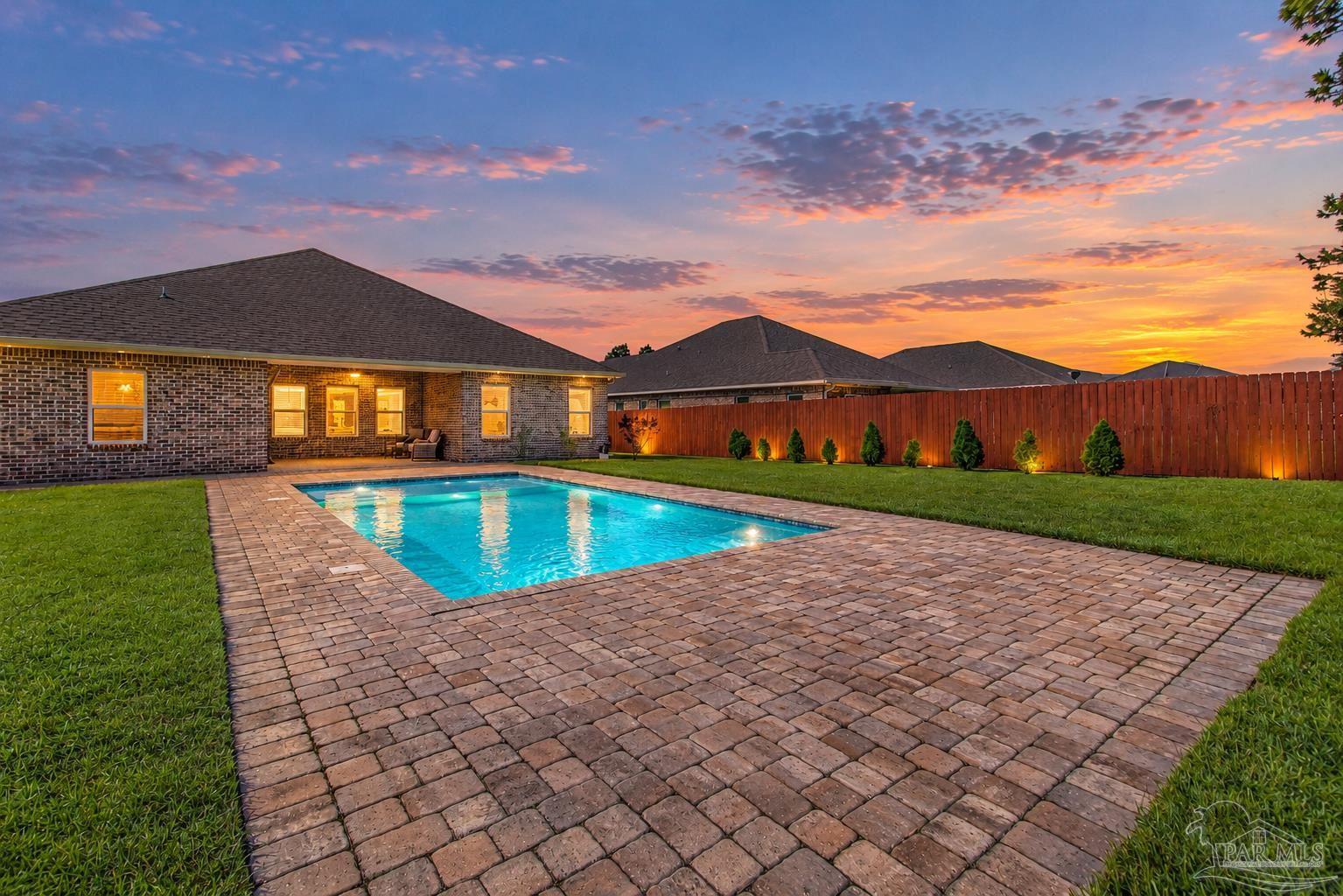 8024 Silver Maple Drive, Milton, FL 32583 — photo 3