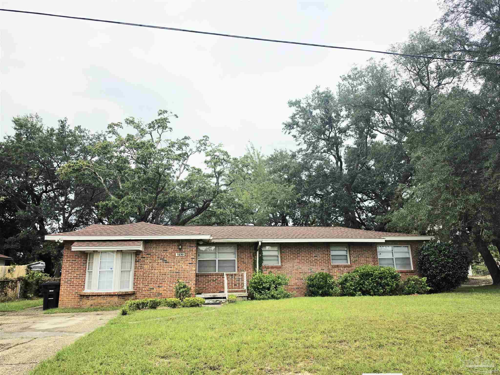 1230 E Leonard St — photo