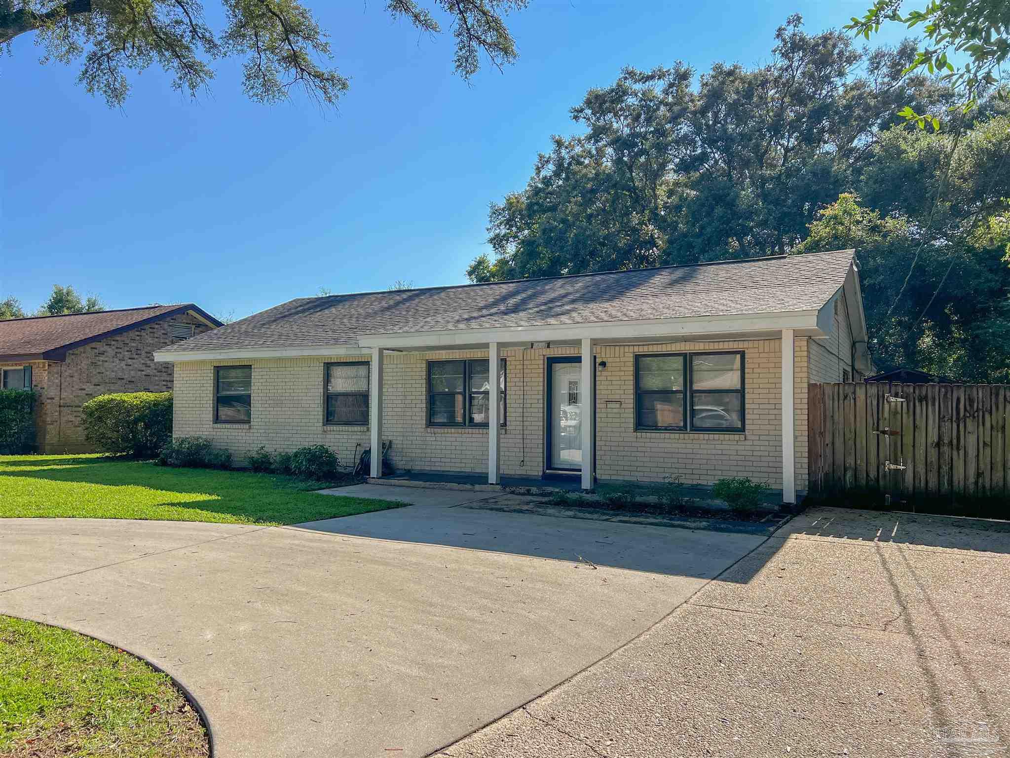 5891 Avondale Rd — photo