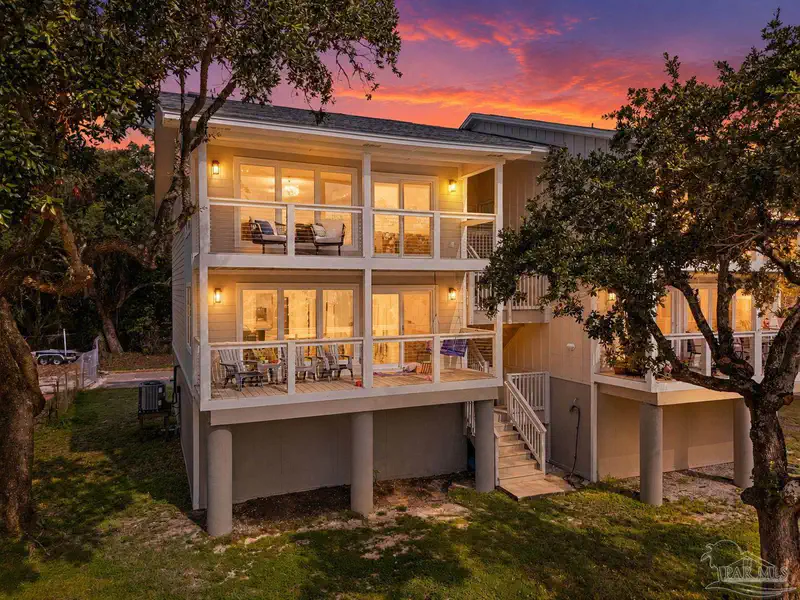 200 Pensacola Beach Rd #J4 — photo