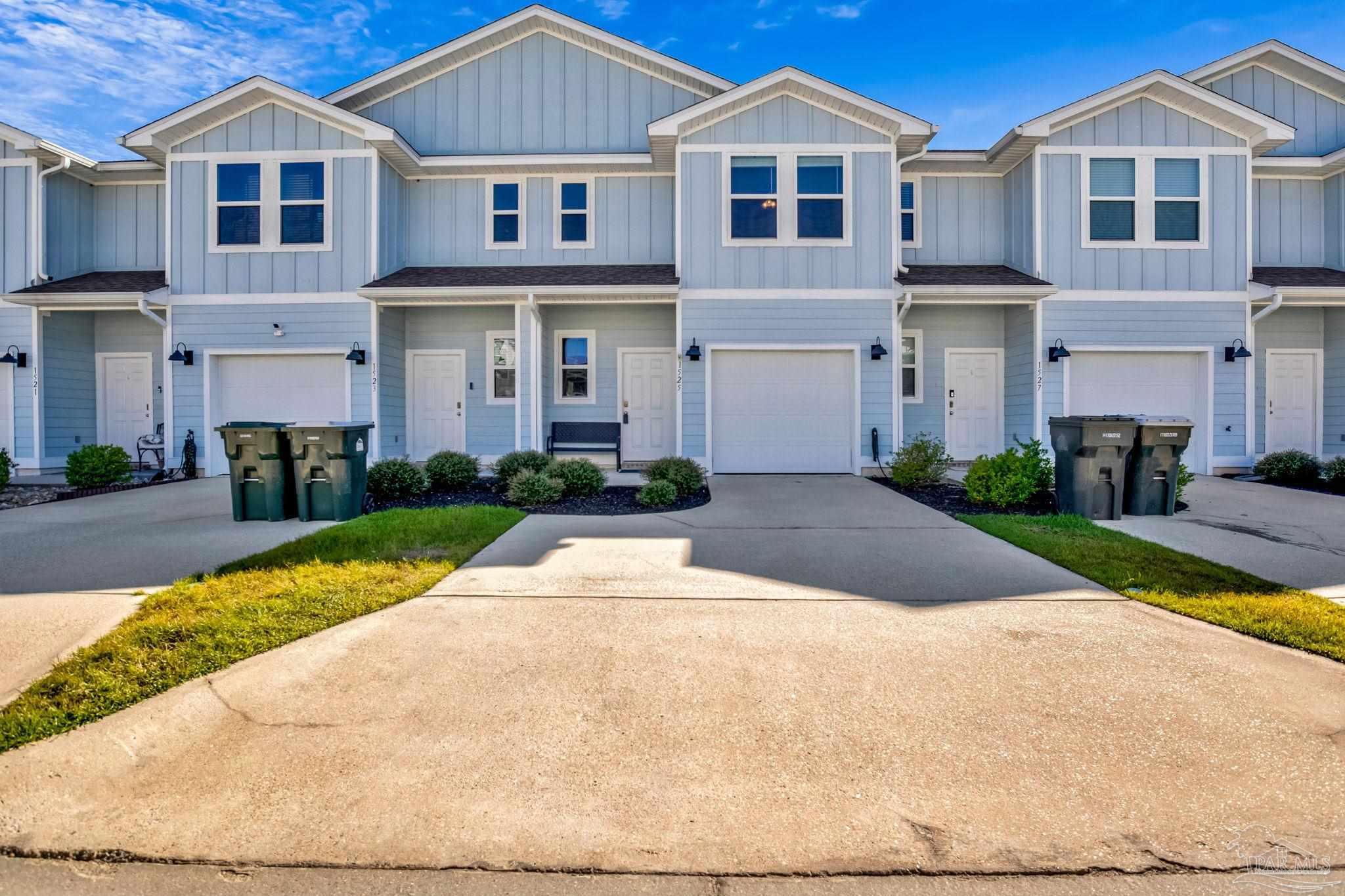 1525 Farragut Way — photo