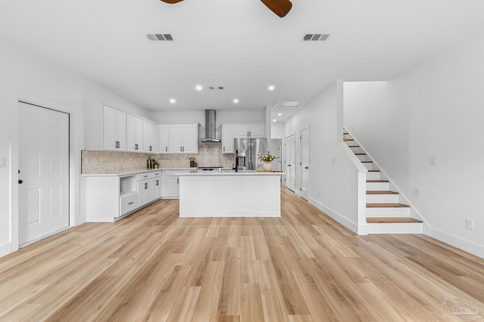2318 N Baylen St — photo