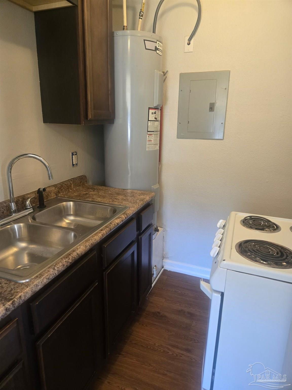 4 Rowland Ct #a — photo