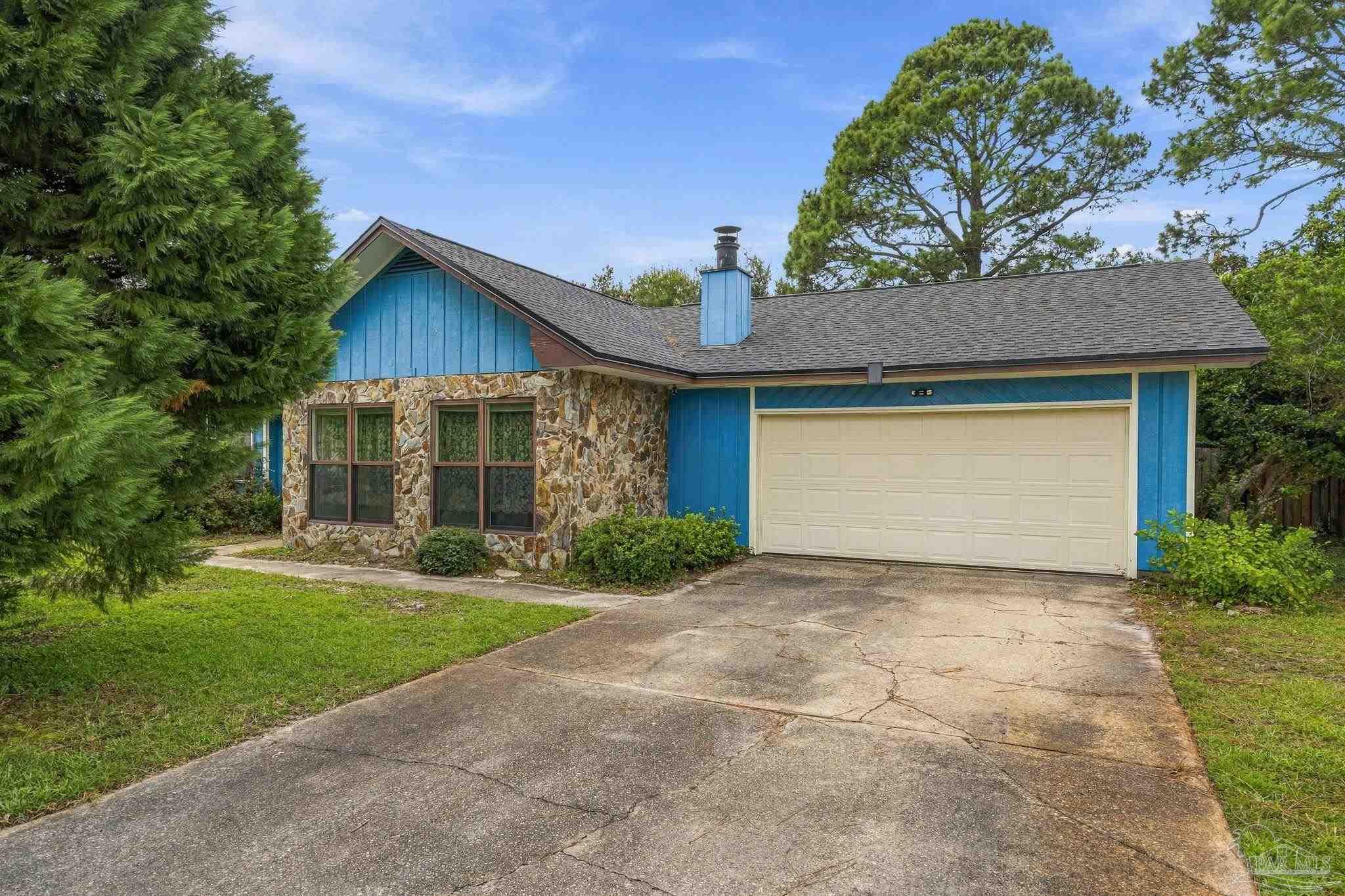 331 Timberlake Ct — photo