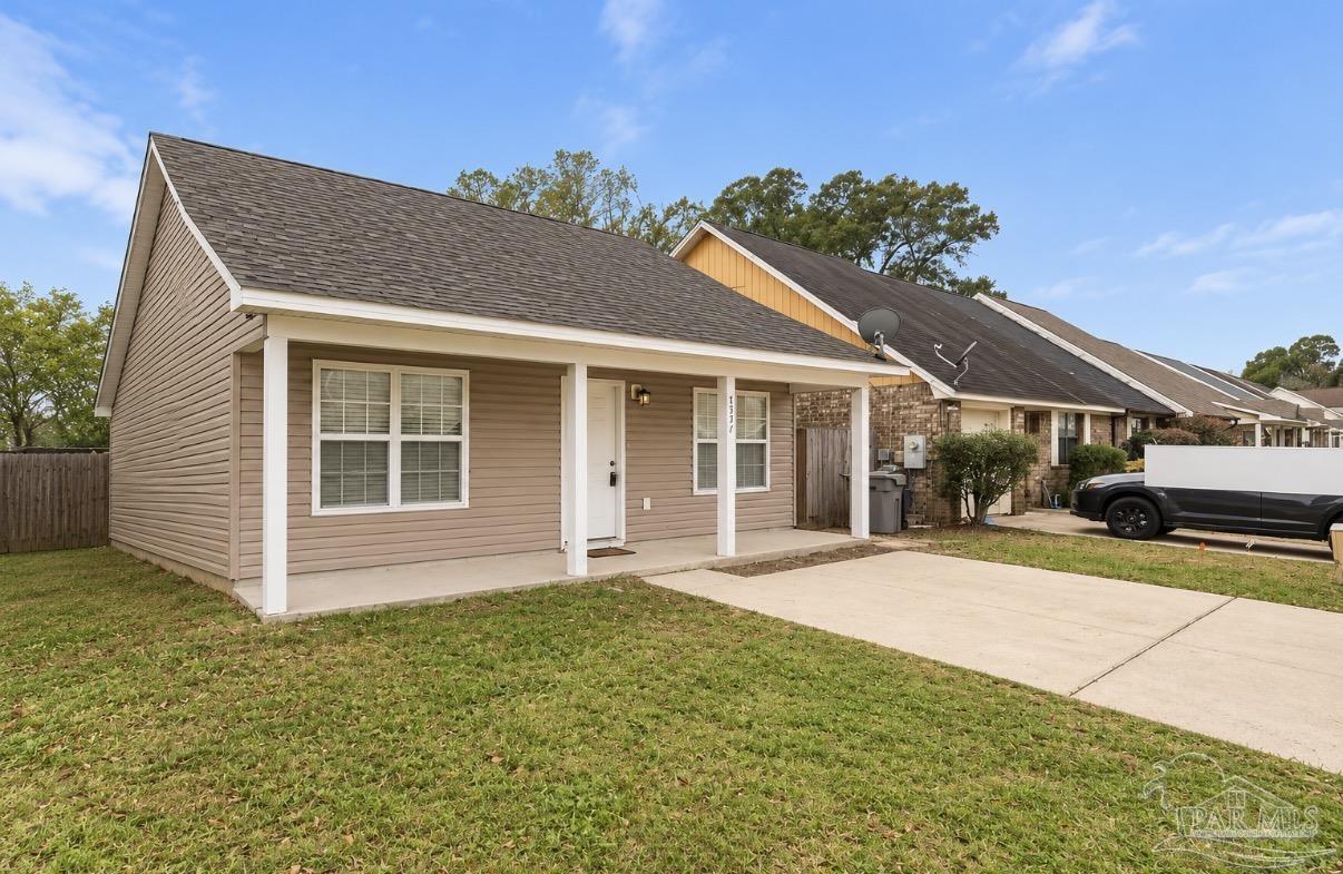 7051 Heather Oaks Dr — photo