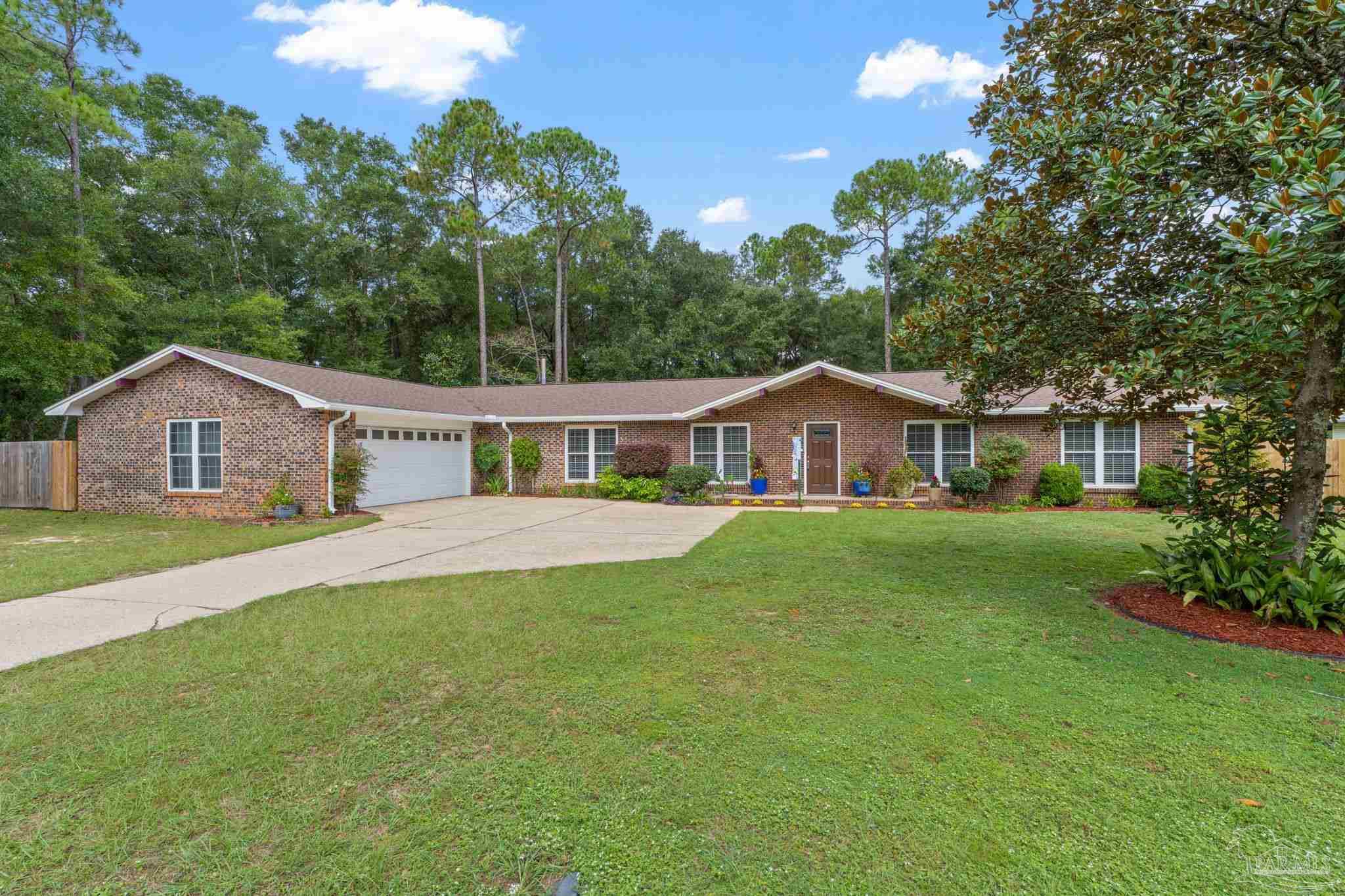 5930 Hamilton Bridge Rd — photo