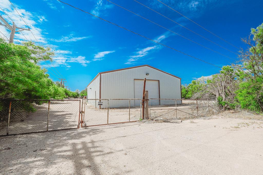 204 Corbell Road, Big Spring TX 79720