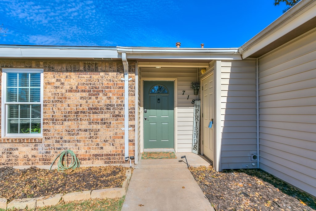 Home in San Angelo, TX 76903 — photo 2