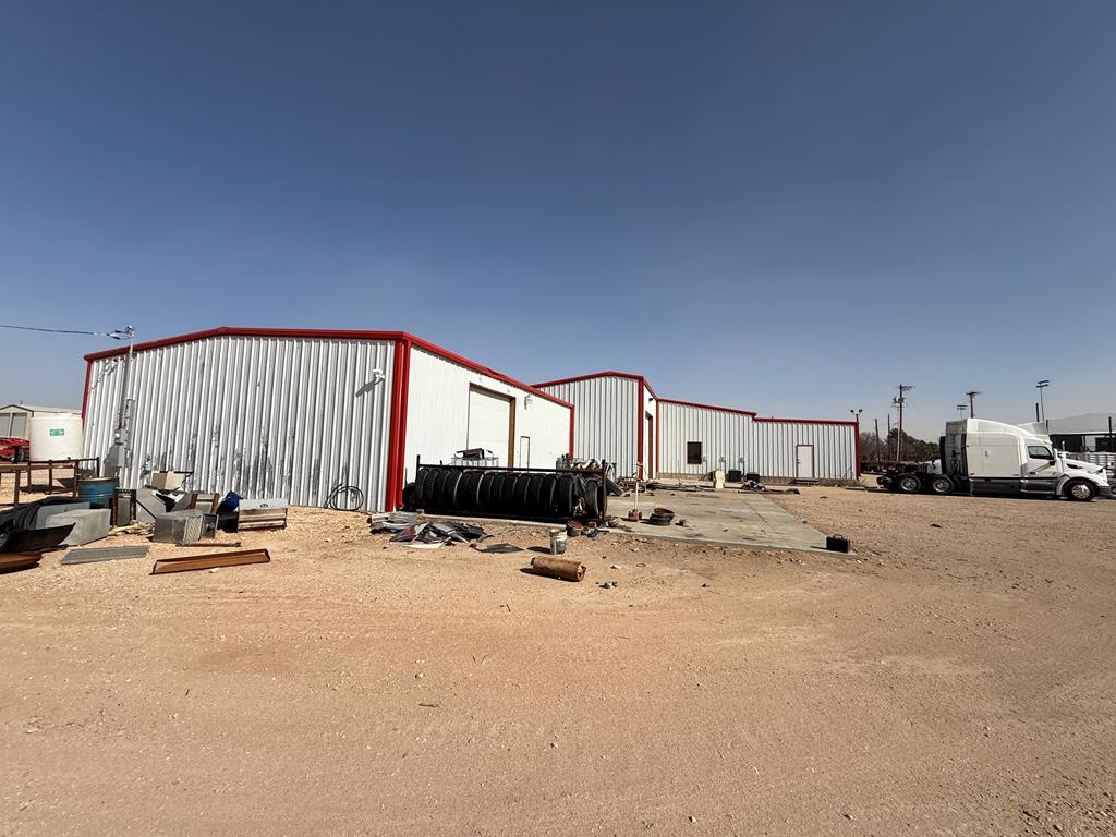 1207 NW Mustang Dr — photo