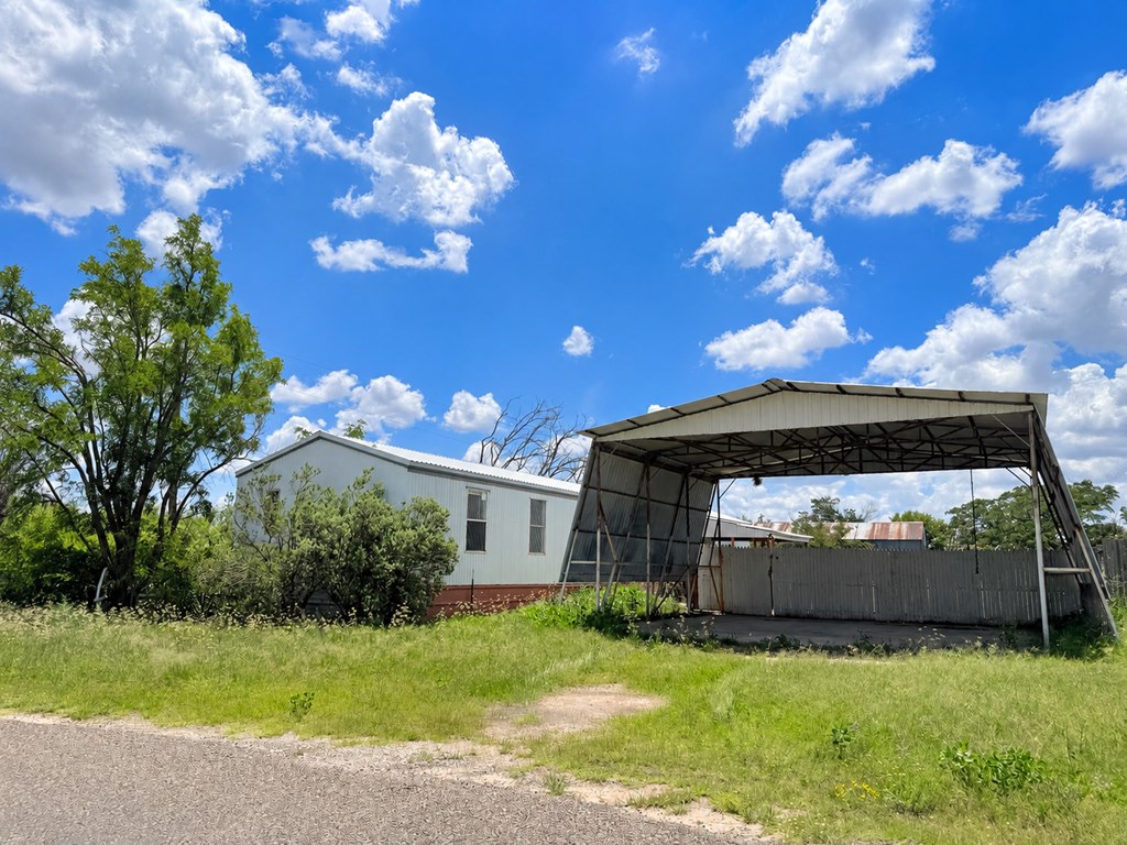 3110 Collins, Big Spring, TX 79720 — photo 2